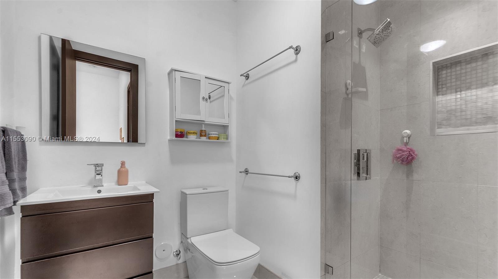 8248 NW 34th Dr, Doral, Florida 33122, 5 Bedrooms Bedrooms, ,6 BathroomsBathrooms,Residential,For Sale,8248 NW 34th Dr,A11553090