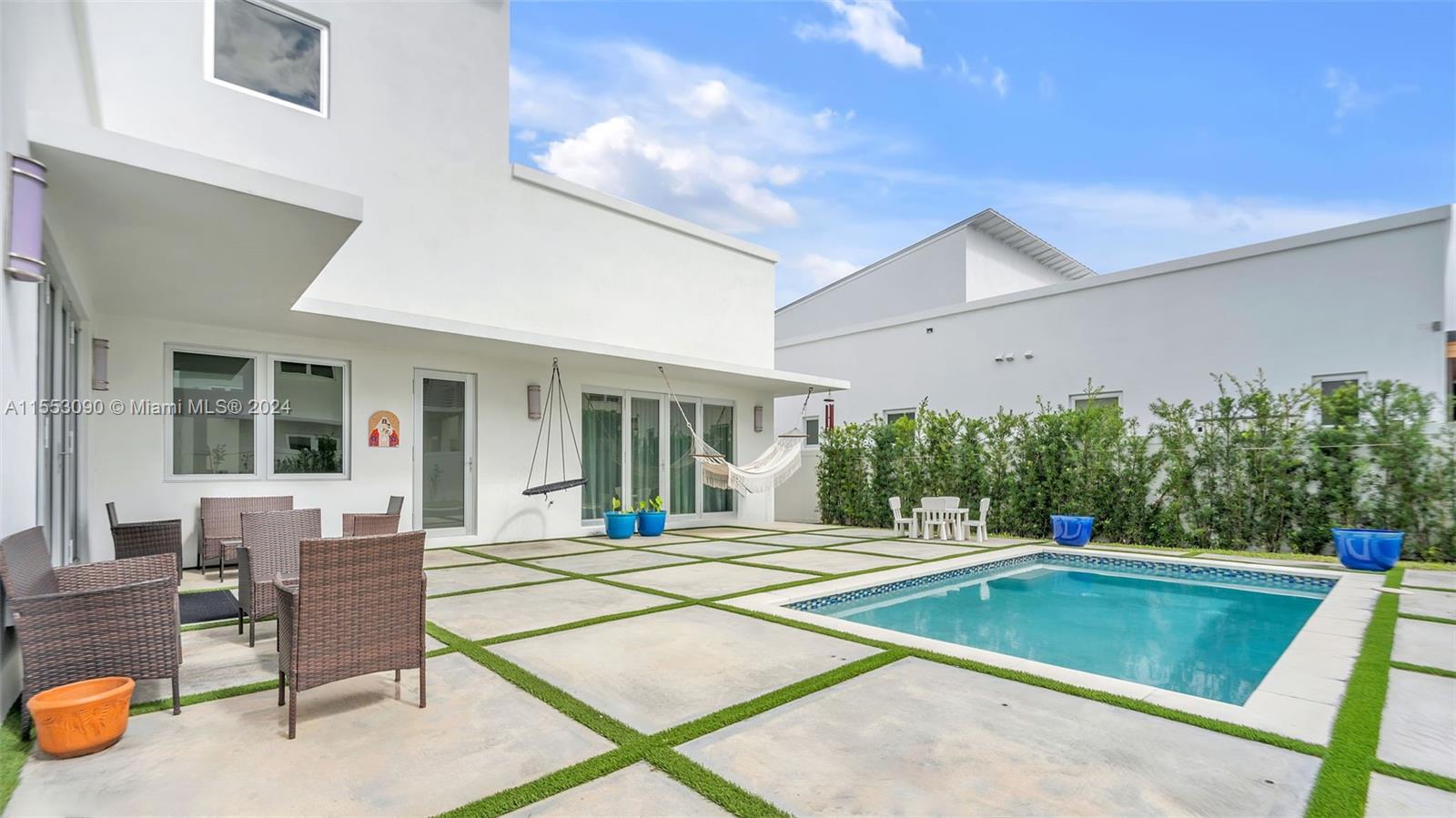 8248 NW 34th Dr, Doral, Florida 33122, 5 Bedrooms Bedrooms, ,6 BathroomsBathrooms,Residential,For Sale,8248 NW 34th Dr,A11553090