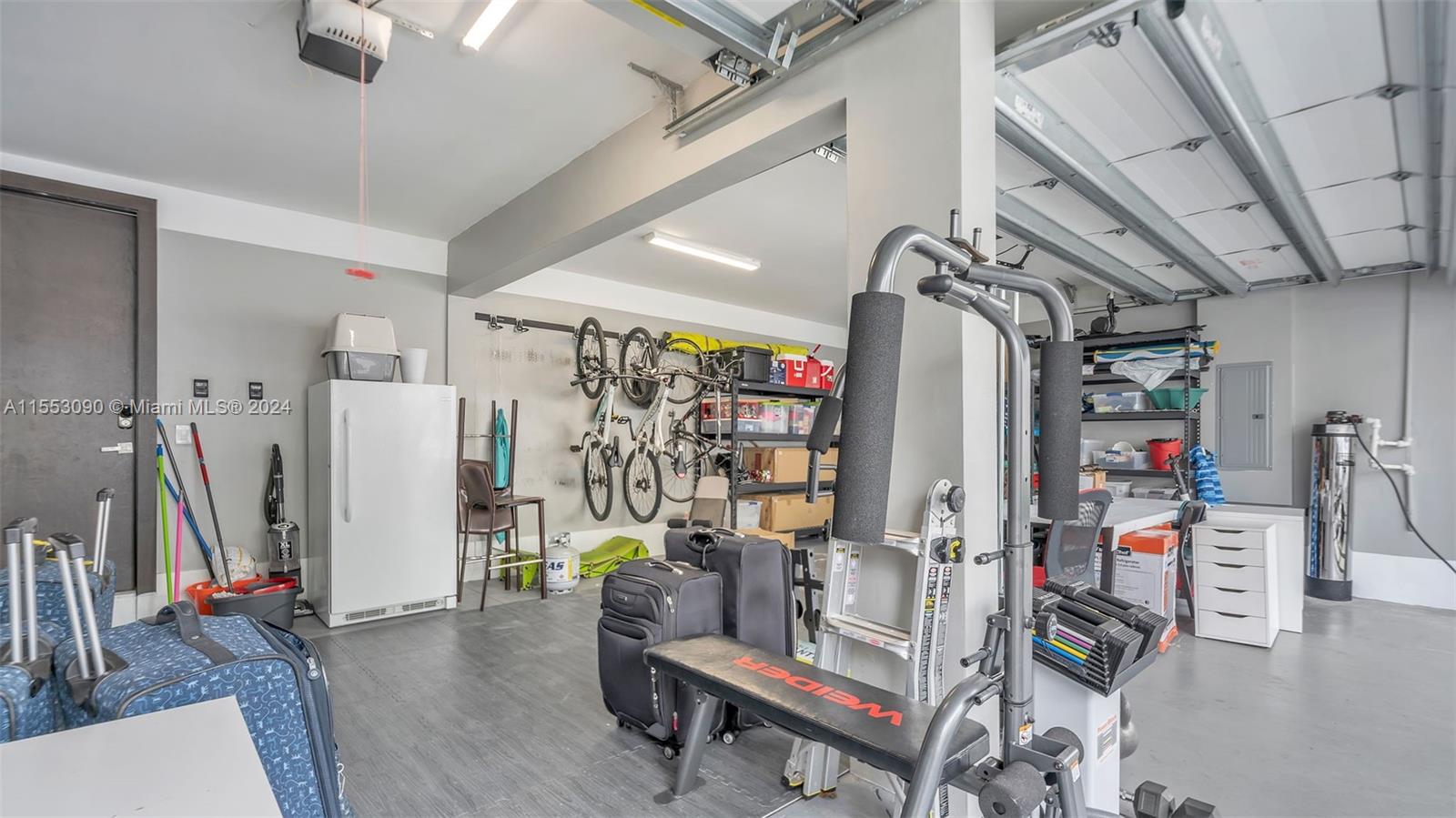 8248 NW 34th Dr, Doral, Florida 33122, 5 Bedrooms Bedrooms, ,6 BathroomsBathrooms,Residential,For Sale,8248 NW 34th Dr,A11553090