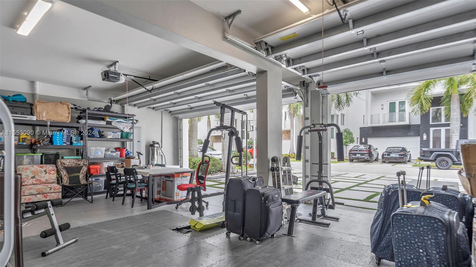 8248 NW 34th Dr, Doral, Florida 33122, 5 Bedrooms Bedrooms, ,6 BathroomsBathrooms,Residential,For Sale,8248 NW 34th Dr,A11553090