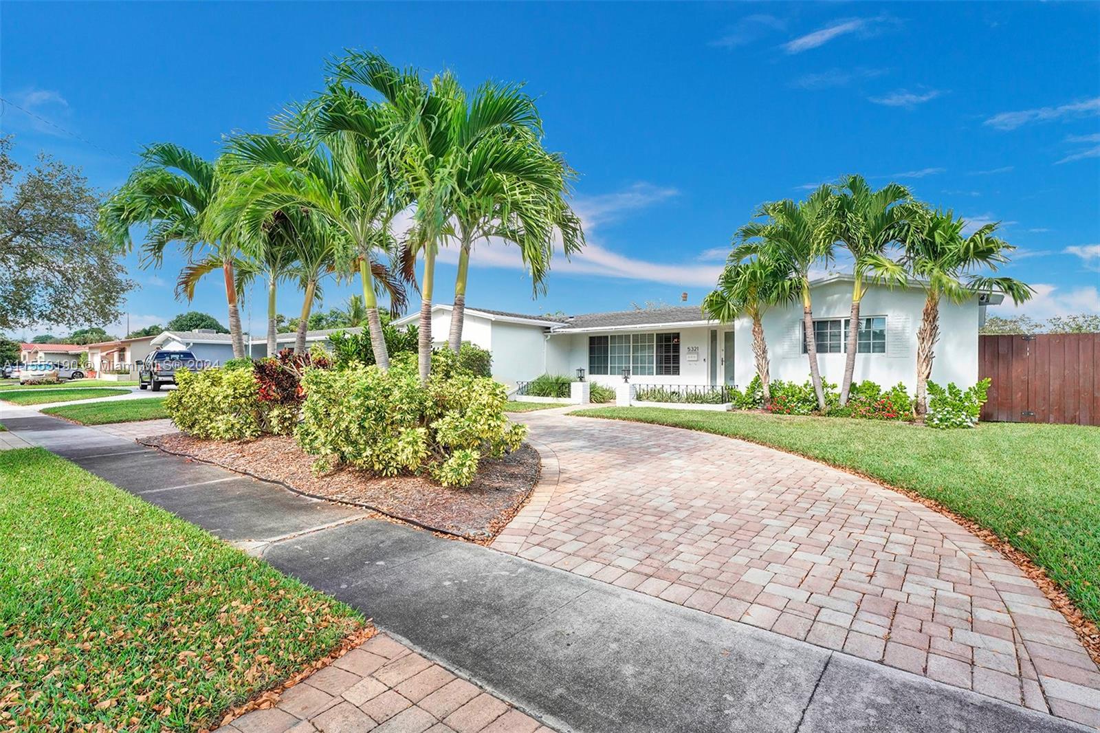 5321 Lincoln St, Hollywood, Florida 33021, 3 Bedrooms Bedrooms, ,2 BathroomsBathrooms,Residential,For Sale,5321 Lincoln St,A11553190