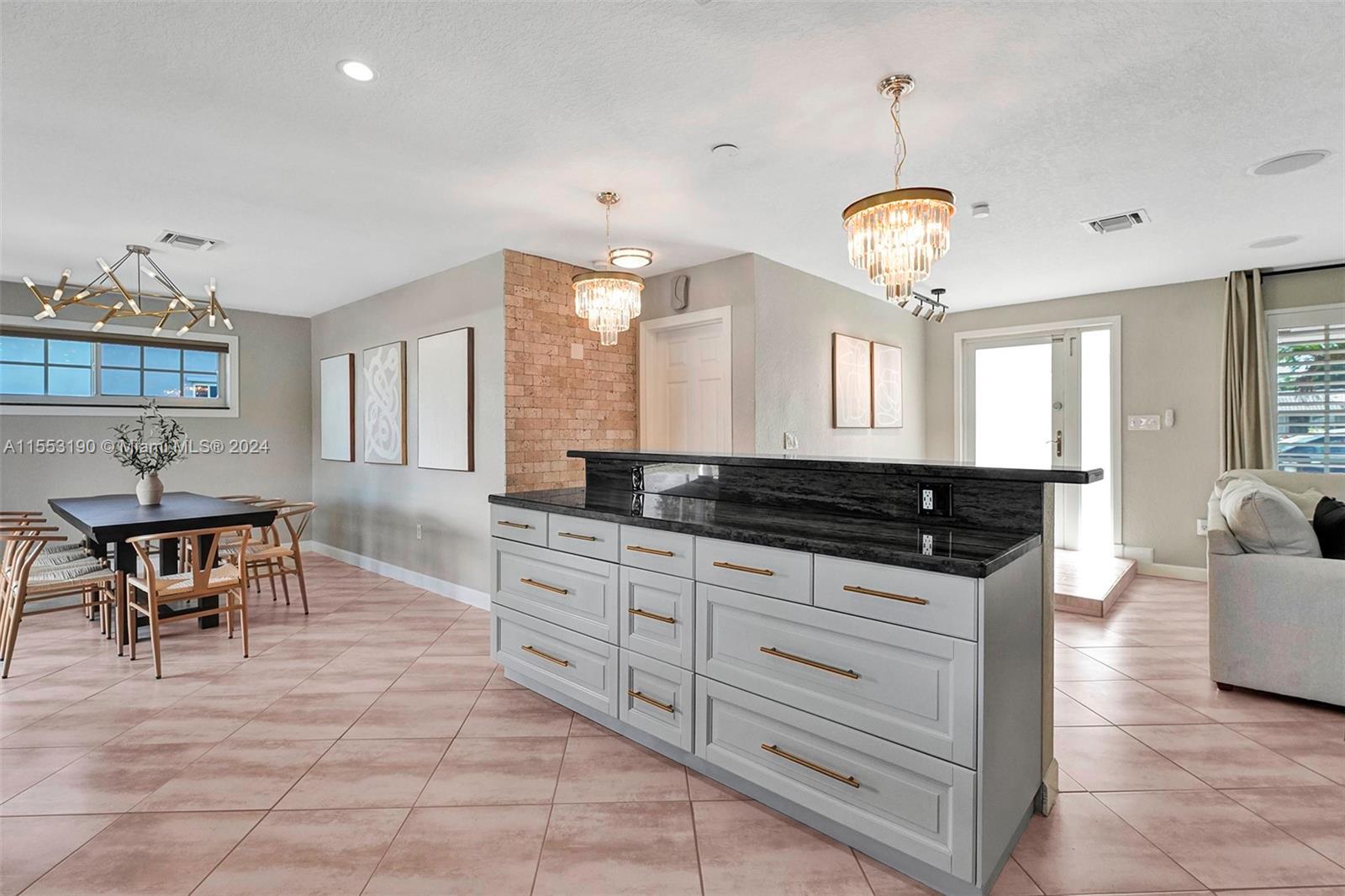 5321 Lincoln St, Hollywood, Florida 33021, 3 Bedrooms Bedrooms, ,2 BathroomsBathrooms,Residential,For Sale,5321 Lincoln St,A11553190