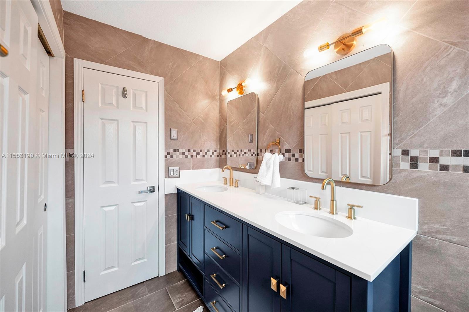 5321 Lincoln St, Hollywood, Florida 33021, 3 Bedrooms Bedrooms, ,2 BathroomsBathrooms,Residential,For Sale,5321 Lincoln St,A11553190