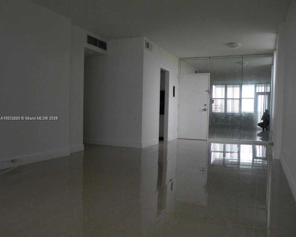 7441 Wayne Ave 5F, Miami Beach, Florida 33141, 2 Bedrooms Bedrooms, ,2 BathroomsBathrooms,Residential,For Sale,7441 Wayne Ave 5F,A11553220