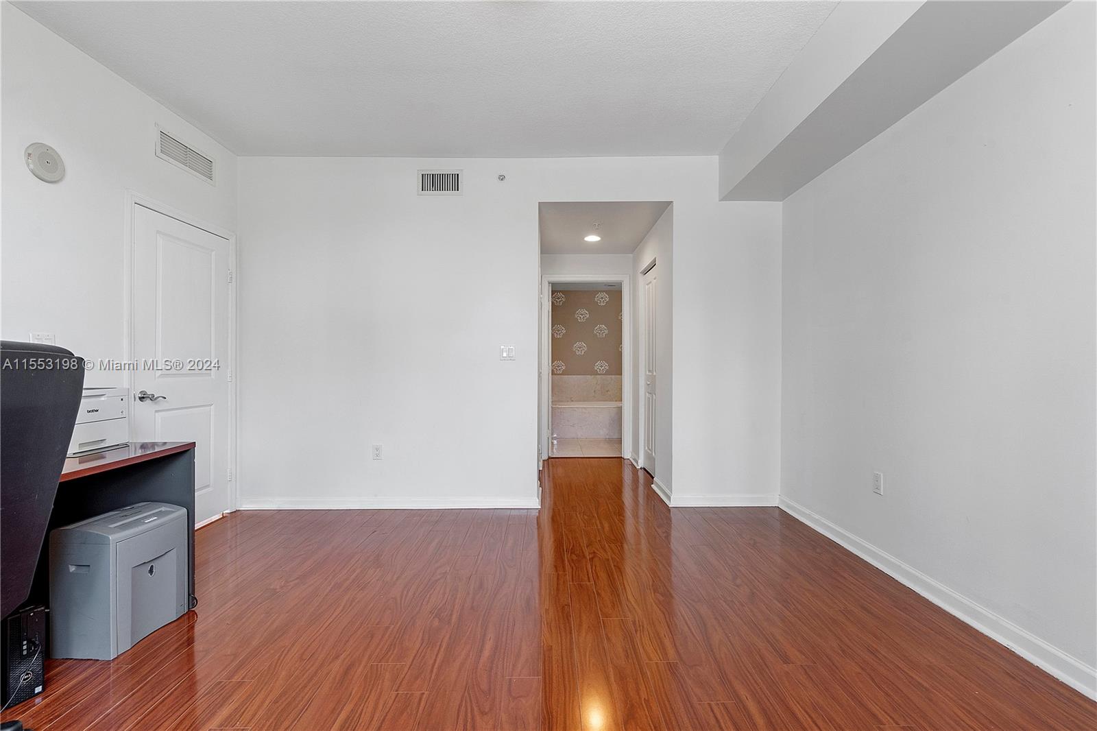 7900 Harbor Island Dr 507, North Bay Village, Florida 33141, 1 Bedroom Bedrooms, ,1 BathroomBathrooms,Residential,For Sale,7900 Harbor Island Dr 507,A11553198