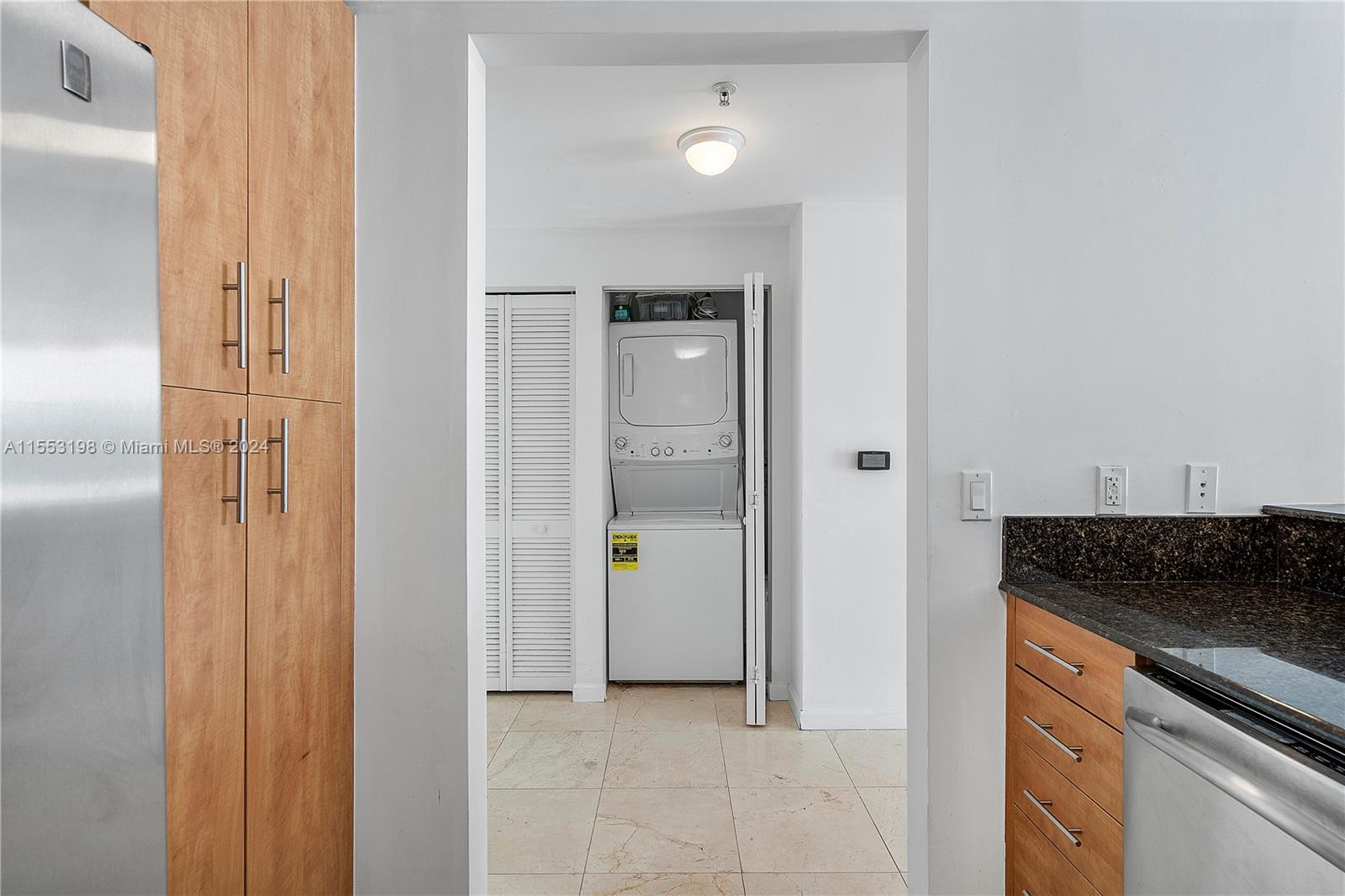 7900 Harbor Island Dr 507, North Bay Village, Florida 33141, 1 Bedroom Bedrooms, ,1 BathroomBathrooms,Residential,For Sale,7900 Harbor Island Dr 507,A11553198