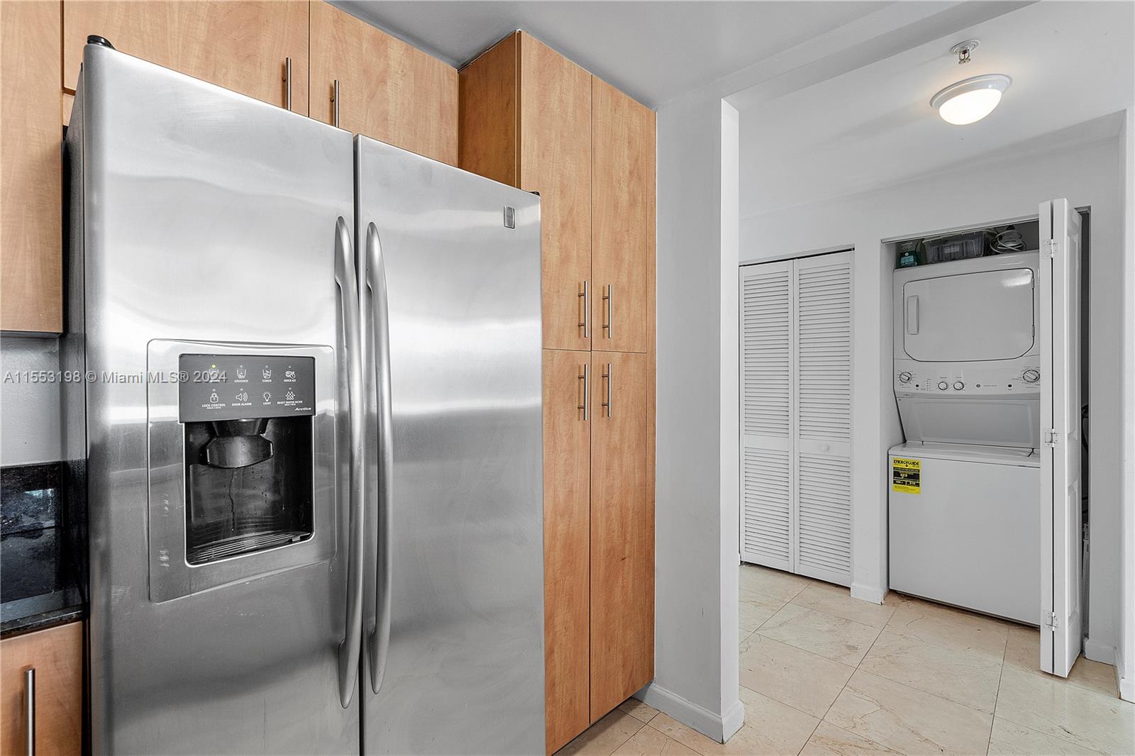 7900 Harbor Island Dr 507, North Bay Village, Florida 33141, 1 Bedroom Bedrooms, ,1 BathroomBathrooms,Residential,For Sale,7900 Harbor Island Dr 507,A11553198