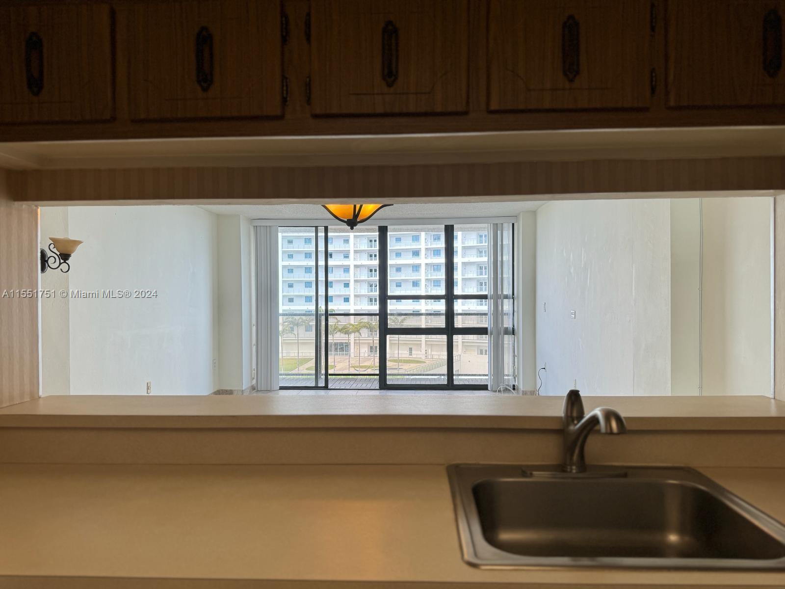 600 NE 36th St 1109, Miami, Florida 33137, 1 Bedroom Bedrooms, ,1 BathroomBathrooms,Residential,For Sale,600 NE 36th St 1109,A11551751