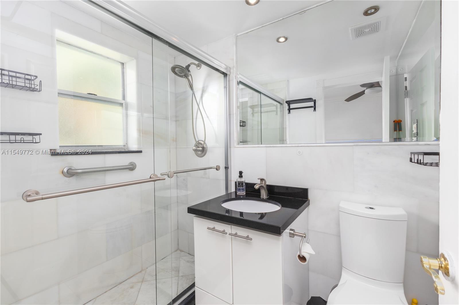 1555 Pennsylvania Ave 210, Miami Beach, Florida 33139, 1 Bedroom Bedrooms, ,1 BathroomBathrooms,Residential,For Sale,1555 Pennsylvania Ave 210,A11549772