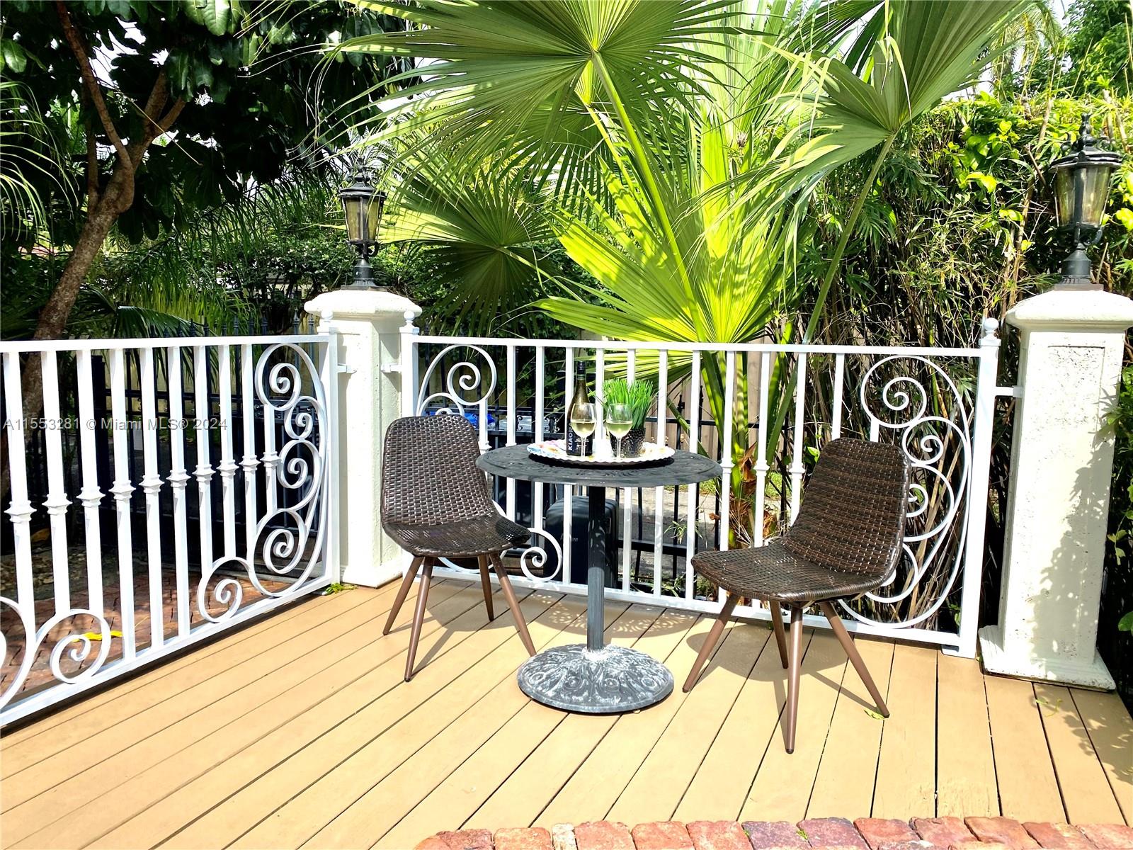 1223 Jackson St, Hollywood, Florida 33019, 5 Bedrooms Bedrooms, ,3 BathroomsBathrooms,Residential,For Sale,1223 Jackson St,A11553281