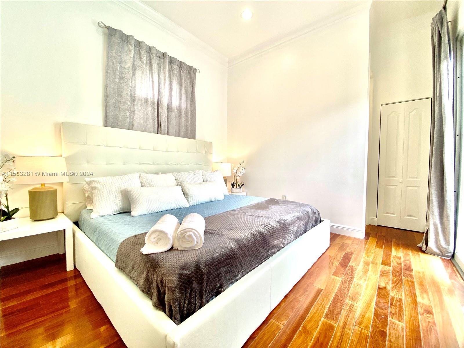 1223 Jackson St, Hollywood, Florida 33019, 5 Bedrooms Bedrooms, ,3 BathroomsBathrooms,Residential,For Sale,1223 Jackson St,A11553281