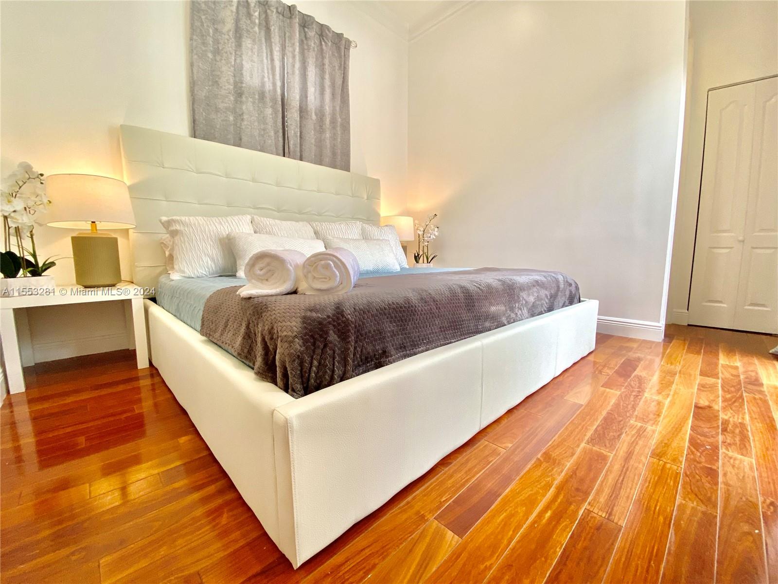 1223 Jackson St, Hollywood, Florida 33019, 5 Bedrooms Bedrooms, ,3 BathroomsBathrooms,Residential,For Sale,1223 Jackson St,A11553281