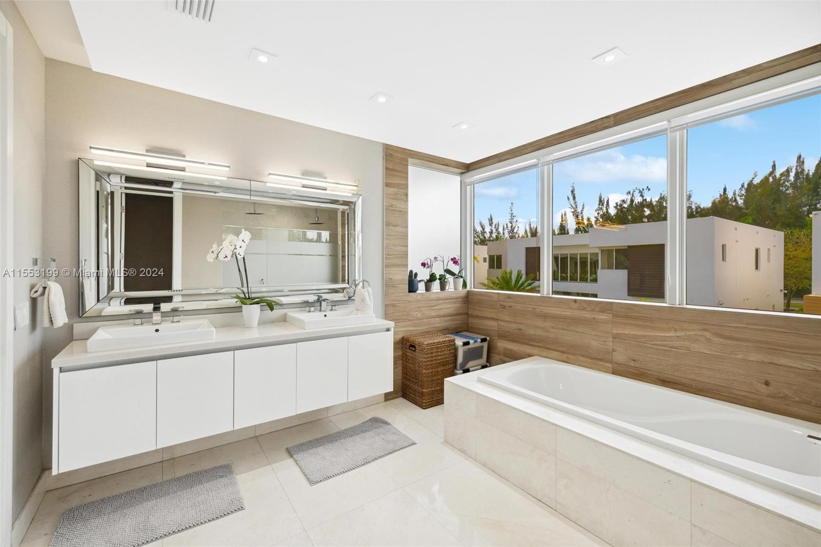 10273 NW 74th Ter, Doral, Florida 33178, 5 Bedrooms Bedrooms, ,5 BathroomsBathrooms,Residential,For Sale,10273 NW 74th Ter,A11553199