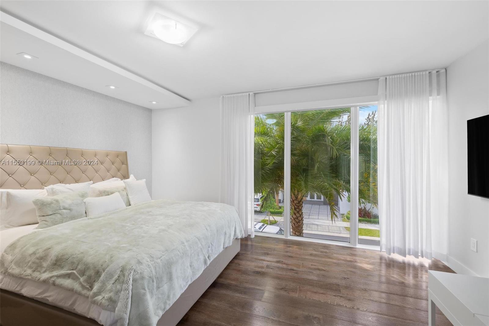 10273 NW 74th Ter, Doral, Florida 33178, 5 Bedrooms Bedrooms, ,5 BathroomsBathrooms,Residential,For Sale,10273 NW 74th Ter,A11553199