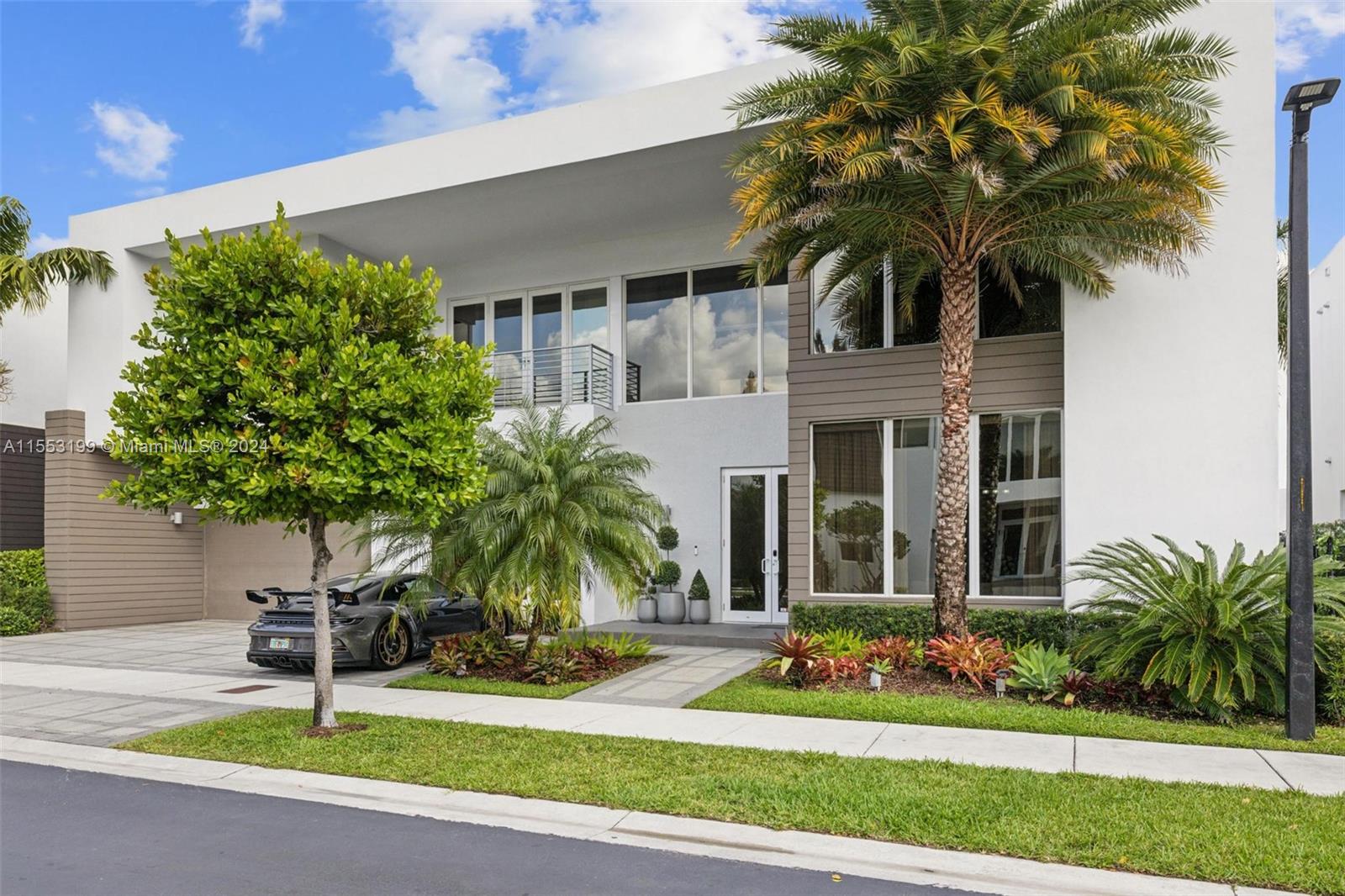 10273 NW 74th Ter, Doral, Florida 33178, 5 Bedrooms Bedrooms, ,5 BathroomsBathrooms,Residential,For Sale,10273 NW 74th Ter,A11553199