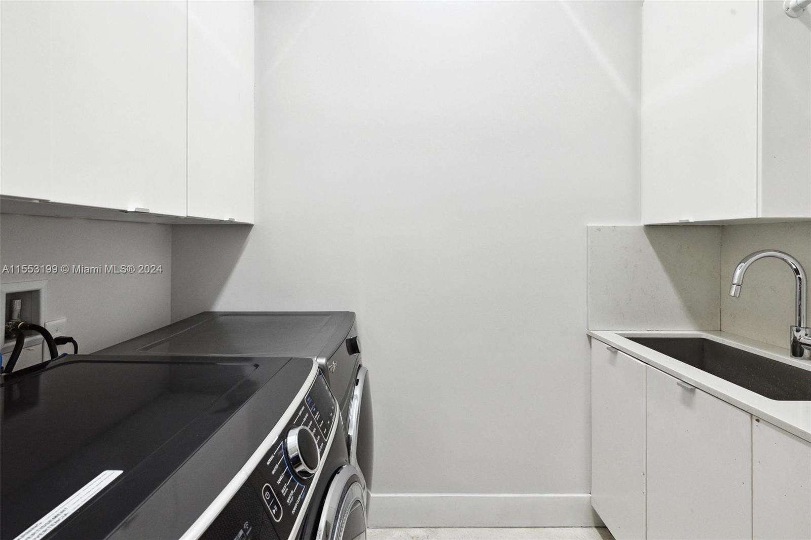 10273 NW 74th Ter, Doral, Florida 33178, 5 Bedrooms Bedrooms, ,5 BathroomsBathrooms,Residential,For Sale,10273 NW 74th Ter,A11553199