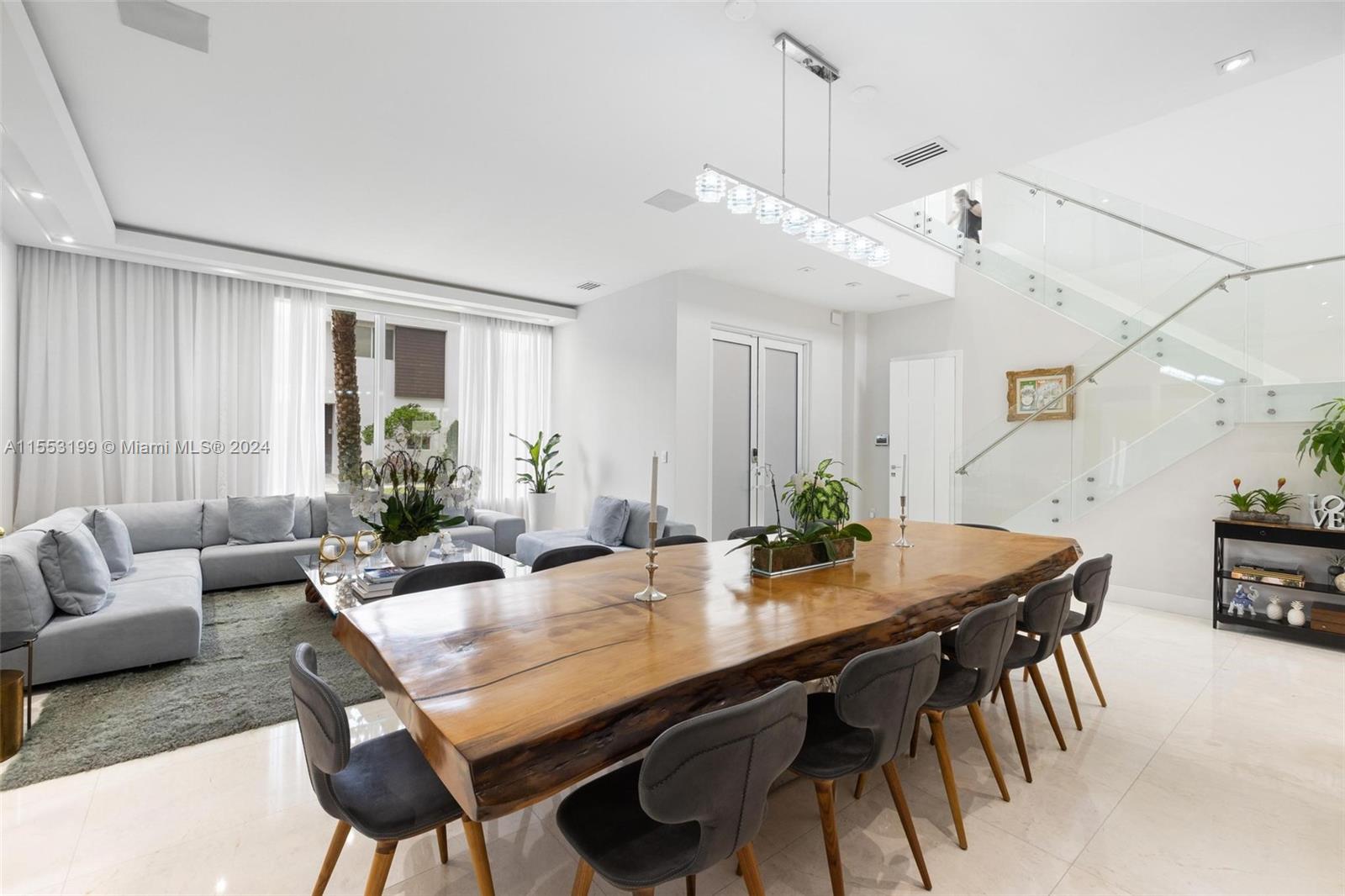 10273 NW 74th Ter, Doral, Florida 33178, 5 Bedrooms Bedrooms, ,5 BathroomsBathrooms,Residential,For Sale,10273 NW 74th Ter,A11553199