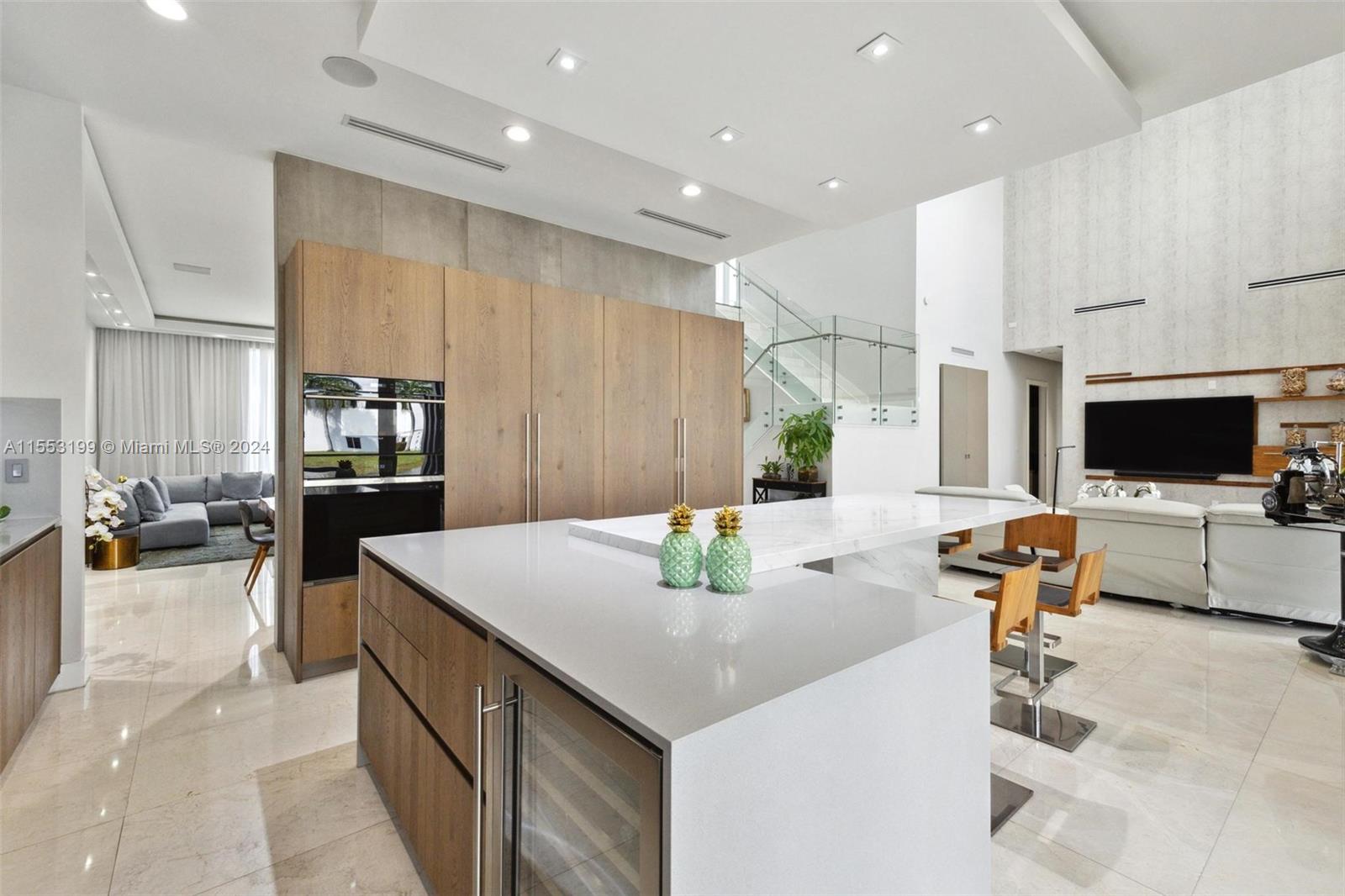 10273 NW 74th Ter, Doral, Florida 33178, 5 Bedrooms Bedrooms, ,5 BathroomsBathrooms,Residential,For Sale,10273 NW 74th Ter,A11553199