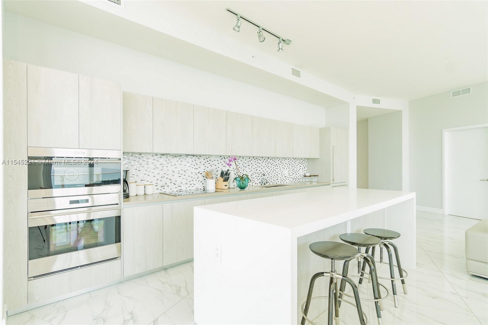 4111 S Ocean Dr UPH1, Hollywood, Florida 33019, 3 Bedrooms Bedrooms, ,3 BathroomsBathrooms,Residential,For Sale,4111 S Ocean Dr UPH1,A11545221