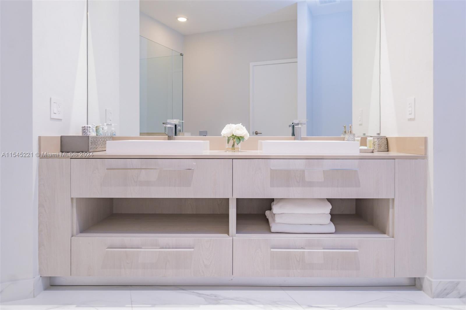 4111 S Ocean Dr UPH1, Hollywood, Florida 33019, 3 Bedrooms Bedrooms, ,3 BathroomsBathrooms,Residential,For Sale,4111 S Ocean Dr UPH1,A11545221