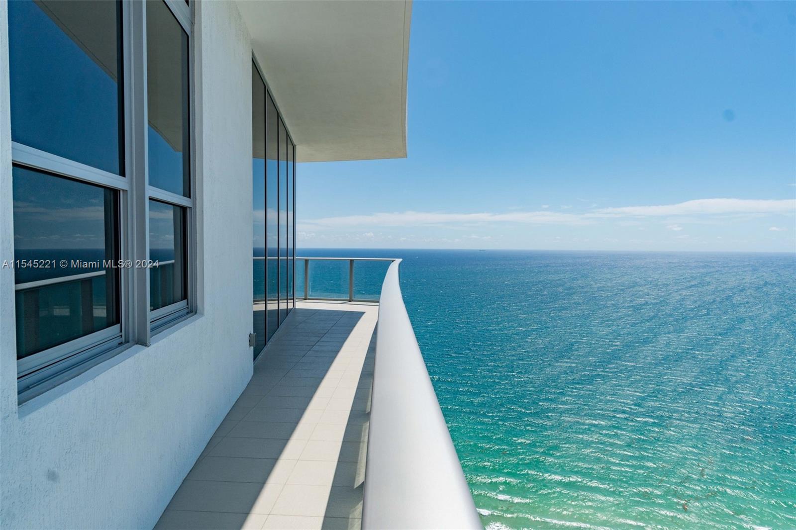 4111 S Ocean Dr UPH1, Hollywood, Florida 33019, 3 Bedrooms Bedrooms, ,3 BathroomsBathrooms,Residential,For Sale,4111 S Ocean Dr UPH1,A11545221