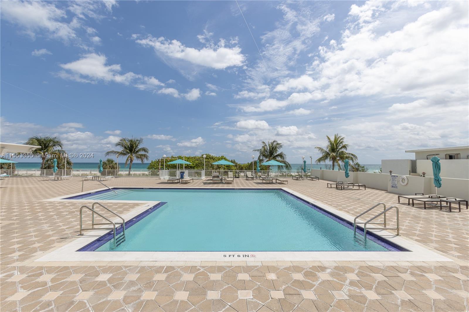 5701 Collins Ave 906, Miami Beach, Florida 33140, 1 Bedroom Bedrooms, ,2 BathroomsBathrooms,Residential,For Sale,5701 Collins Ave 906,A11553355