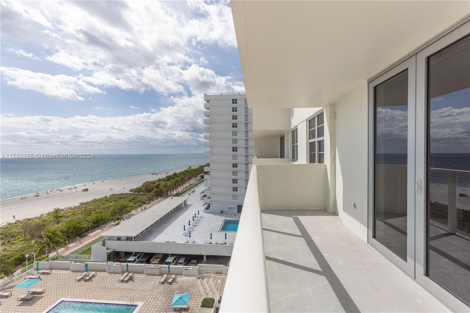 5701 Collins Ave 906, Miami Beach, Florida 33140, 1 Bedroom Bedrooms, ,2 BathroomsBathrooms,Residential,For Sale,5701 Collins Ave 906,A11553355