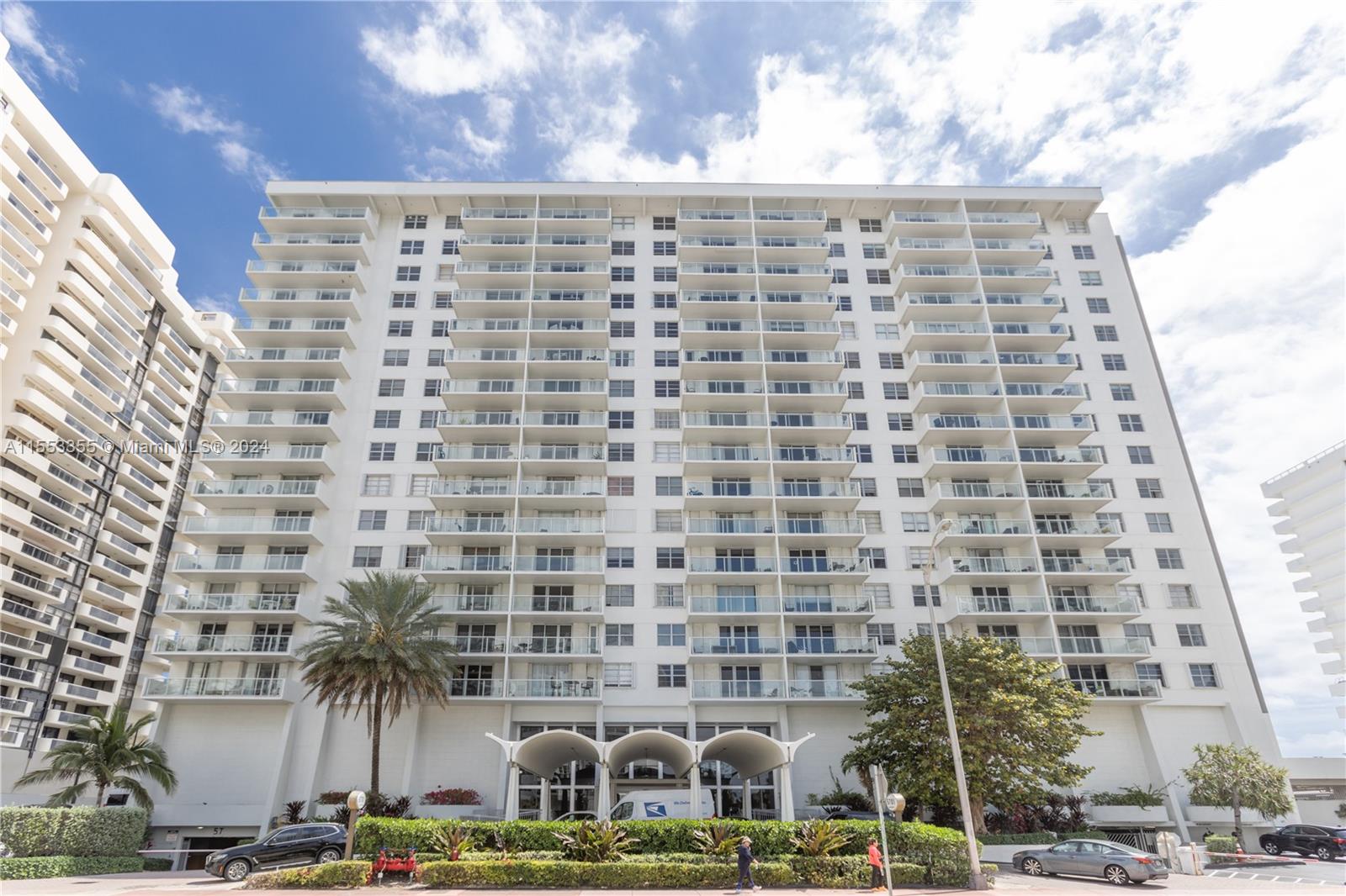 5701 Collins Ave 906, Miami Beach, Florida 33140, 1 Bedroom Bedrooms, ,2 BathroomsBathrooms,Residential,For Sale,5701 Collins Ave 906,A11553355