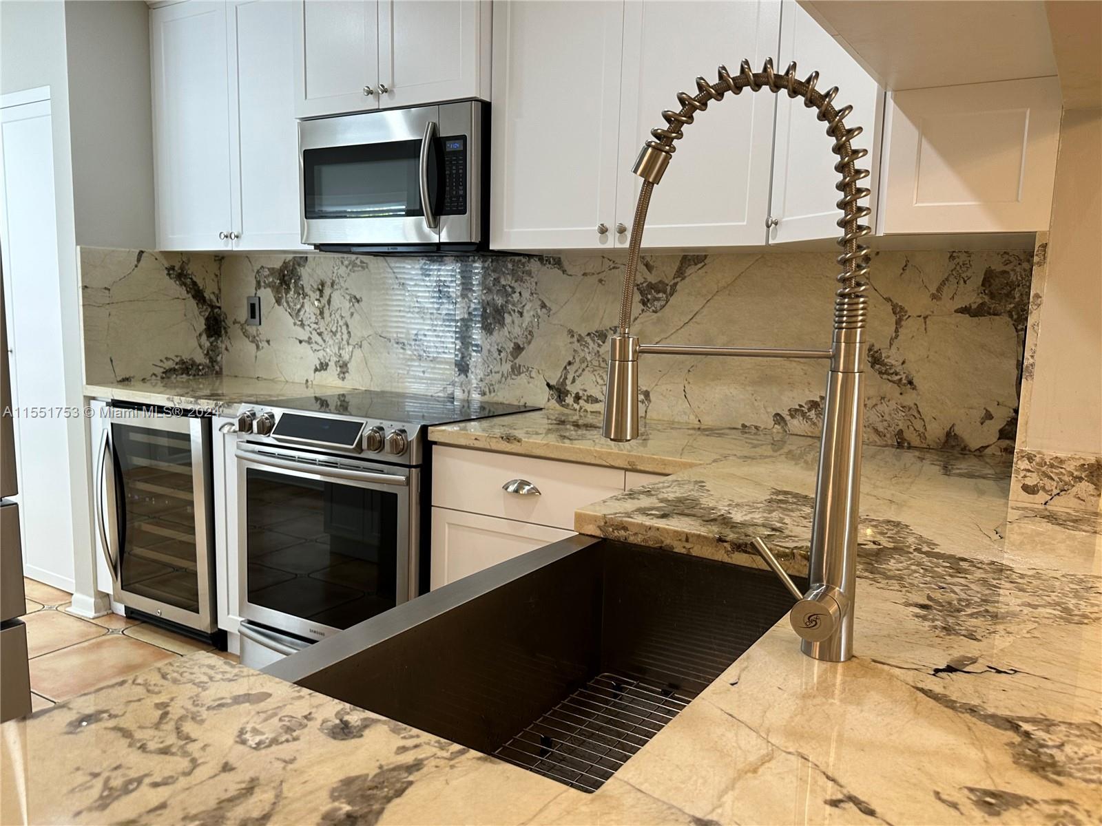 New Custom Kitchen with All New S/S Appliances