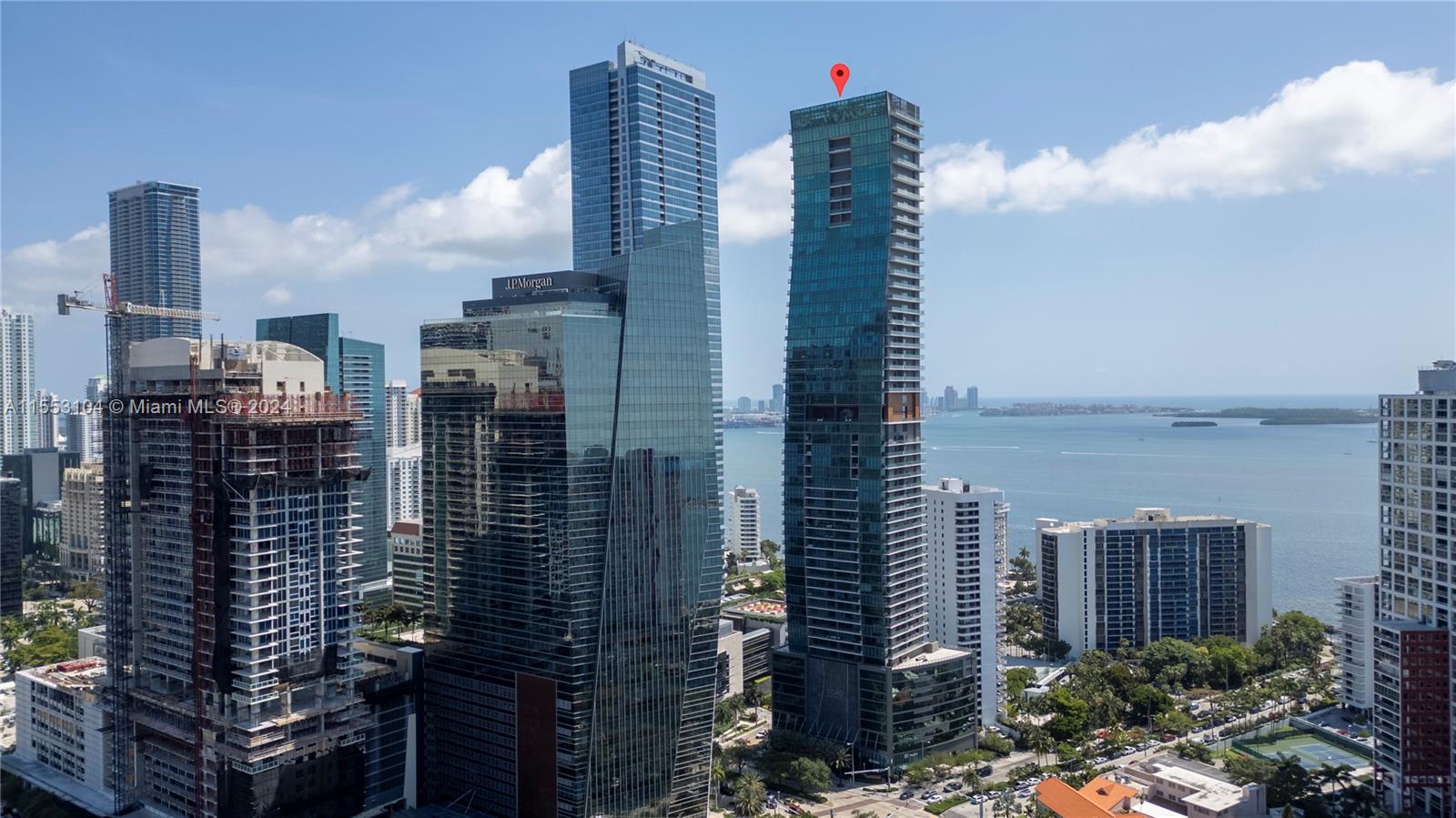 Come to live at an unique corner condo on Brickell Ave, including bay and city views, marble flooring throughout the living spaces, Italian glass cabinetry, marble countertops and top-of the line Sub Zero, Wolf and Bosch appliances. Echo Brickell, luxurious full-service building, features concierge services, self-convenient store, infinity-edge pool with full bar, from 12 pm to 9 pm (32nd floor), as well as state of the art Gym and Spa (33rd floor). There is no storage.