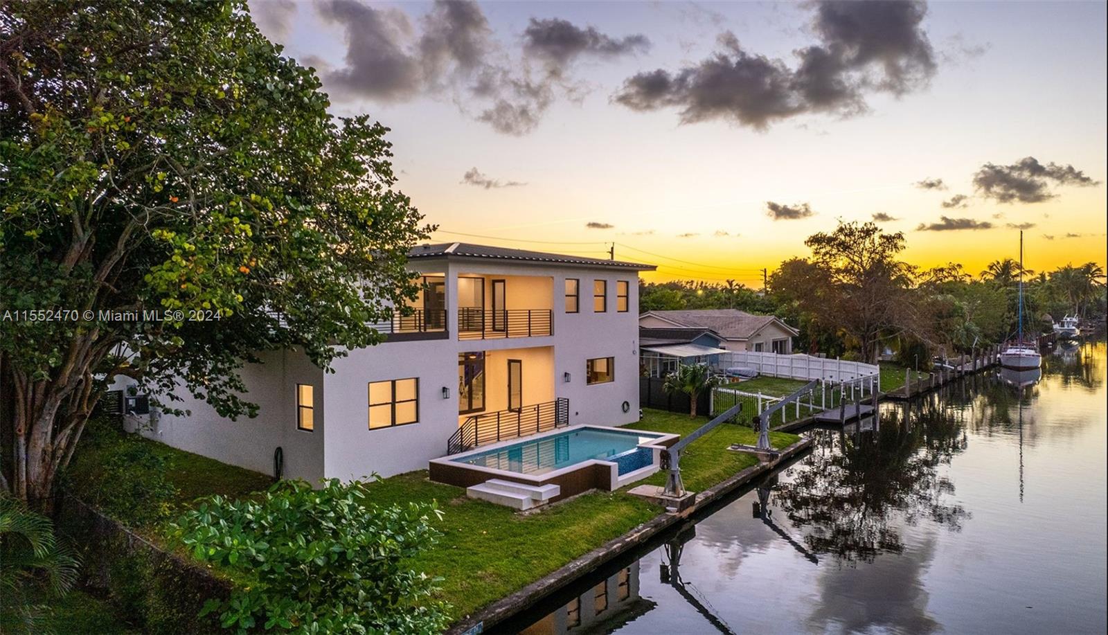 *Luxury Live Auction! Bidding to start from $2,400,000.00*
In this 2024 waterfront masterpiece, luxury spans 6,750 sf on a 12,683 sf lot, 97' of direct ocean access & infinity pool. Open floor plan with dramatic two-story glasswalls. Kitchen commercial-grade appliances, natural gas equip., a grand island, storage understairs, artistic wine display.5ensuite bedrooms & guest powder bath, 1st floor master suite with freestanding stone tub, curbless rain shower, smart toilets, dual toilet rooms,a water-view sitting area,a personal coffee minibar & 2 walkinclosets. On the upper level a kitchenette, aloft, three ensuite bedrooms, covered patio, a 1k sq ft rooftop terrace.1st flr office and a laundry room with bespoke appliances, stainless sink, quartz countertops, floating shelves & drying rack