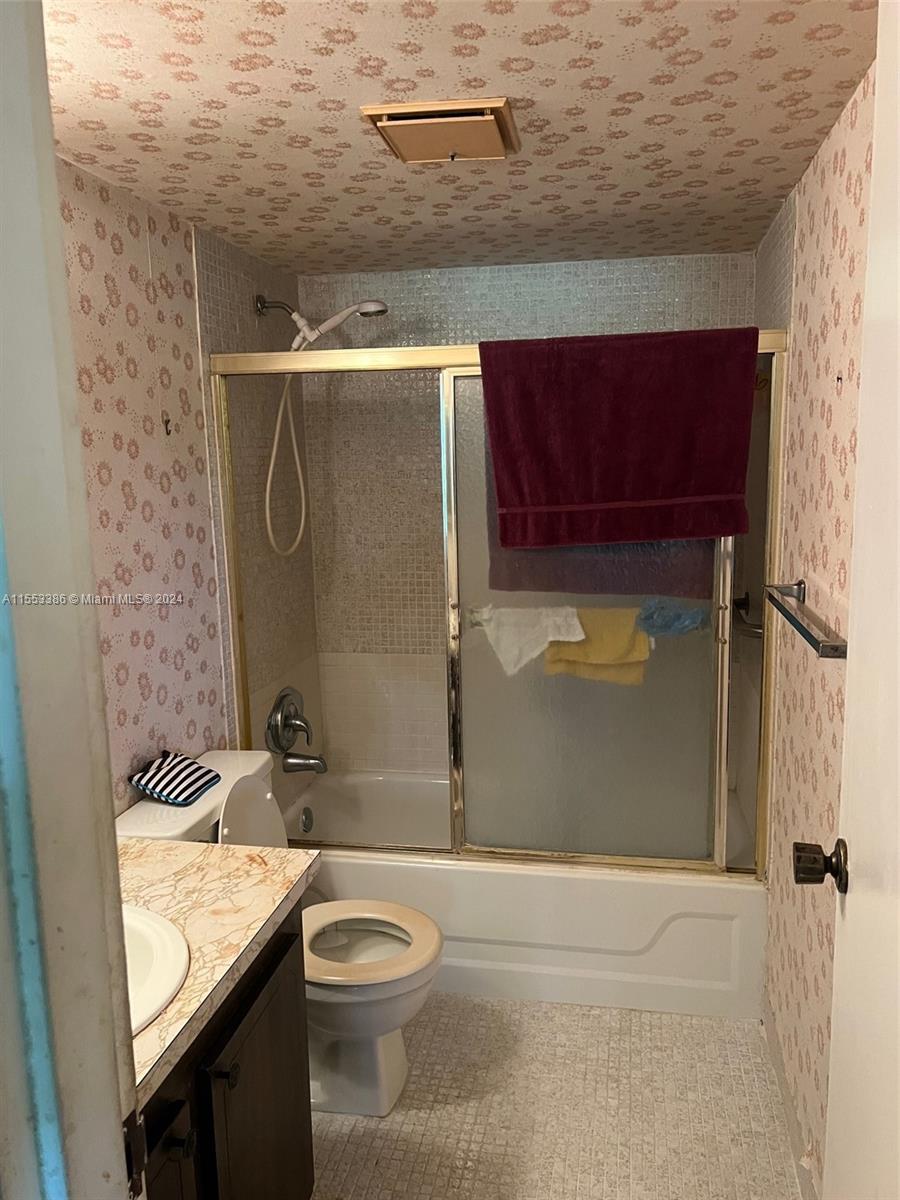 8320 Sands Point Blvd M105, Tamarac, Florida 33321, 1 Bedroom Bedrooms, ,1 BathroomBathrooms,Residential,For Sale,8320 Sands Point Blvd M105,A11553386