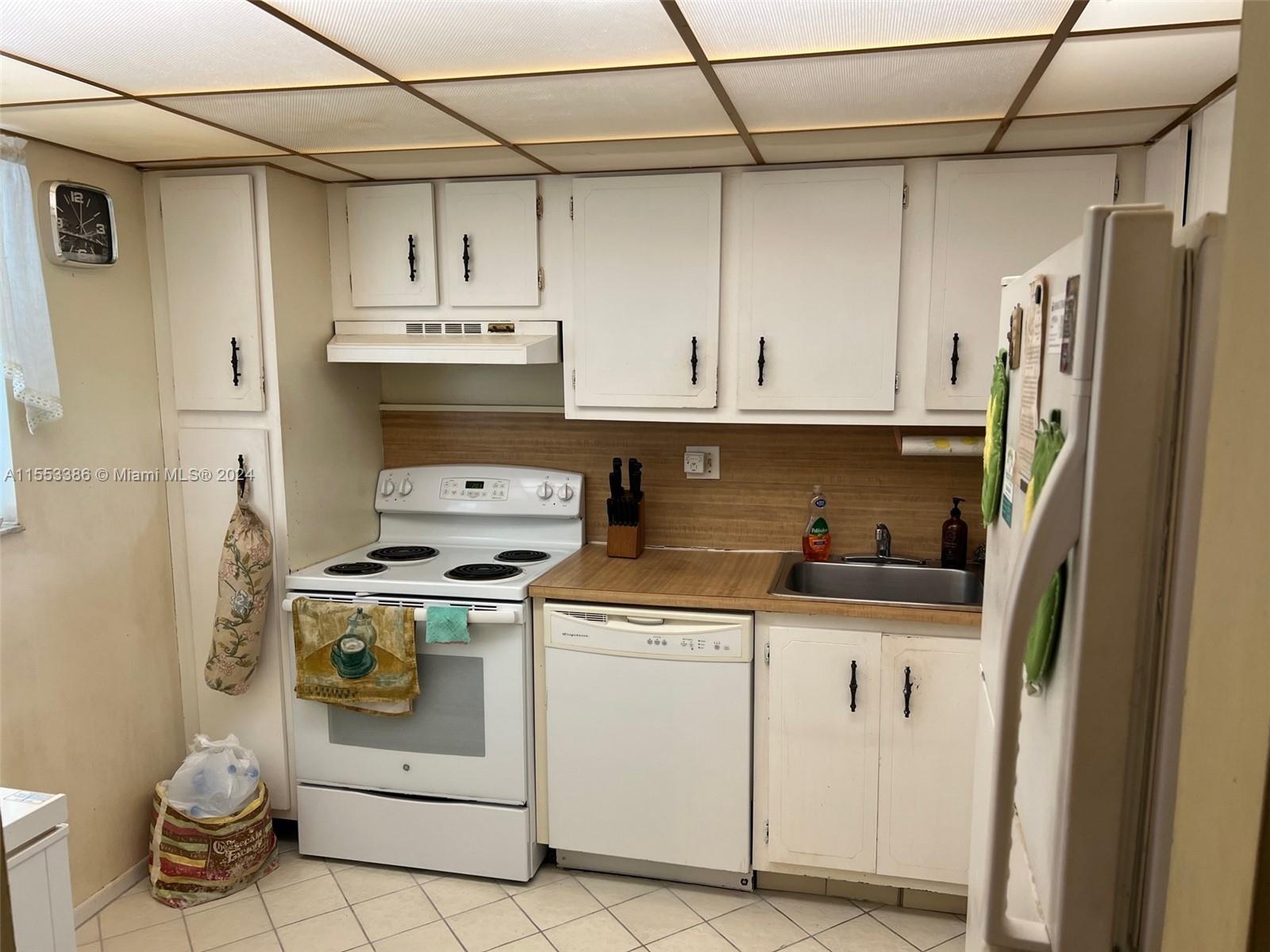 8320 Sands Point Blvd M105, Tamarac, Florida 33321, 1 Bedroom Bedrooms, ,1 BathroomBathrooms,Residential,For Sale,8320 Sands Point Blvd M105,A11553386