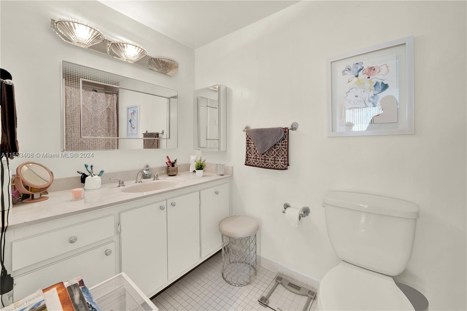 3850 Washington St 308, Hollywood, Florida 33021, 2 Bedrooms Bedrooms, ,2 BathroomsBathrooms,Residential,For Sale,3850 Washington St 308,A11553408