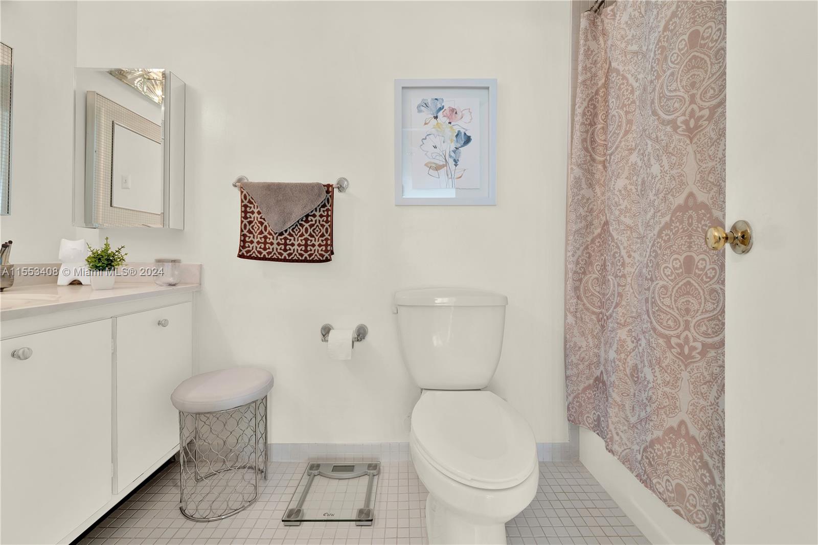 3850 Washington St 308, Hollywood, Florida 33021, 2 Bedrooms Bedrooms, ,2 BathroomsBathrooms,Residential,For Sale,3850 Washington St 308,A11553408