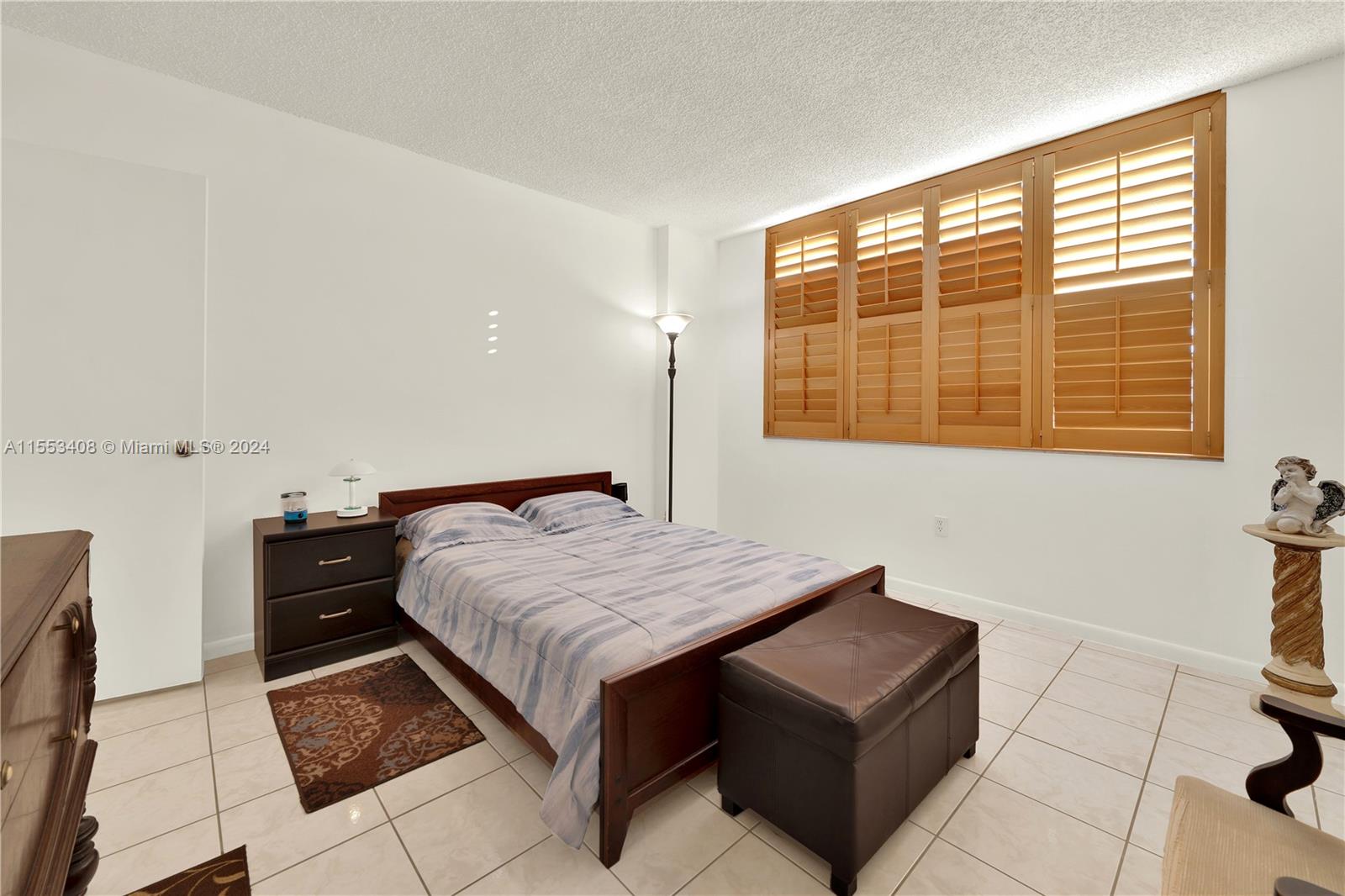 3850 Washington St 308, Hollywood, Florida 33021, 2 Bedrooms Bedrooms, ,2 BathroomsBathrooms,Residential,For Sale,3850 Washington St 308,A11553408