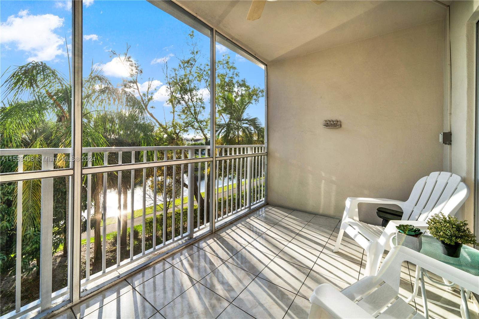 3850 Washington St 308, Hollywood, Florida 33021, 2 Bedrooms Bedrooms, ,2 BathroomsBathrooms,Residential,For Sale,3850 Washington St 308,A11553408