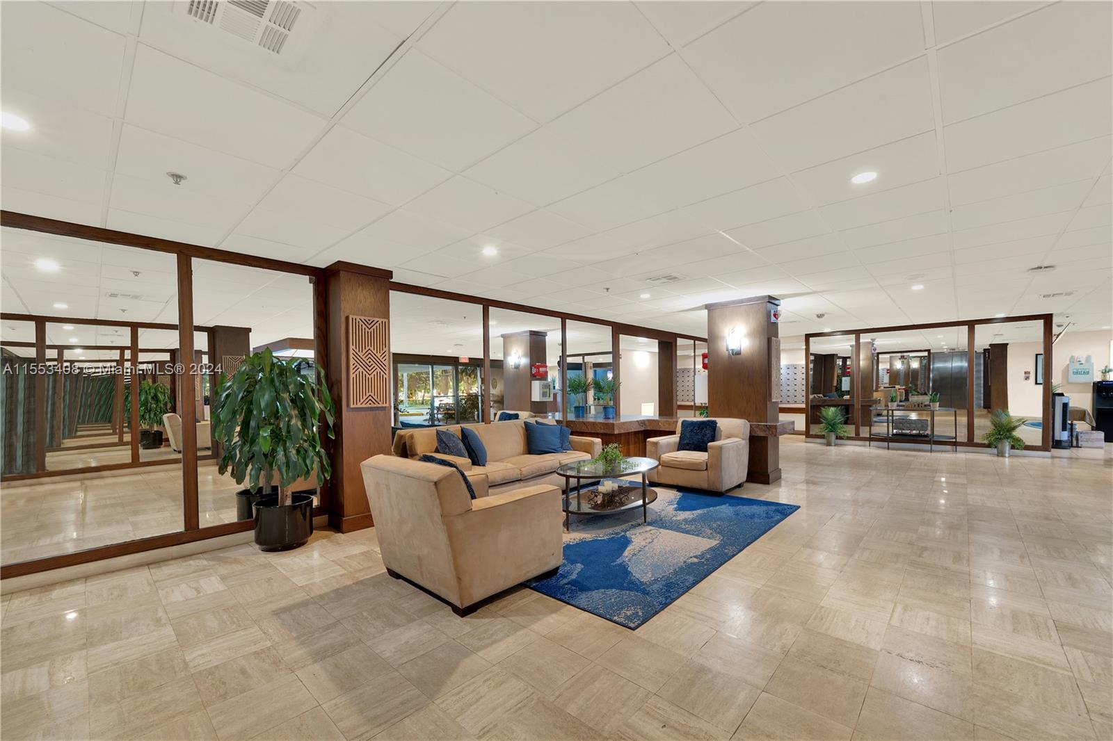 3850 Washington St 308, Hollywood, Florida 33021, 2 Bedrooms Bedrooms, ,2 BathroomsBathrooms,Residential,For Sale,3850 Washington St 308,A11553408