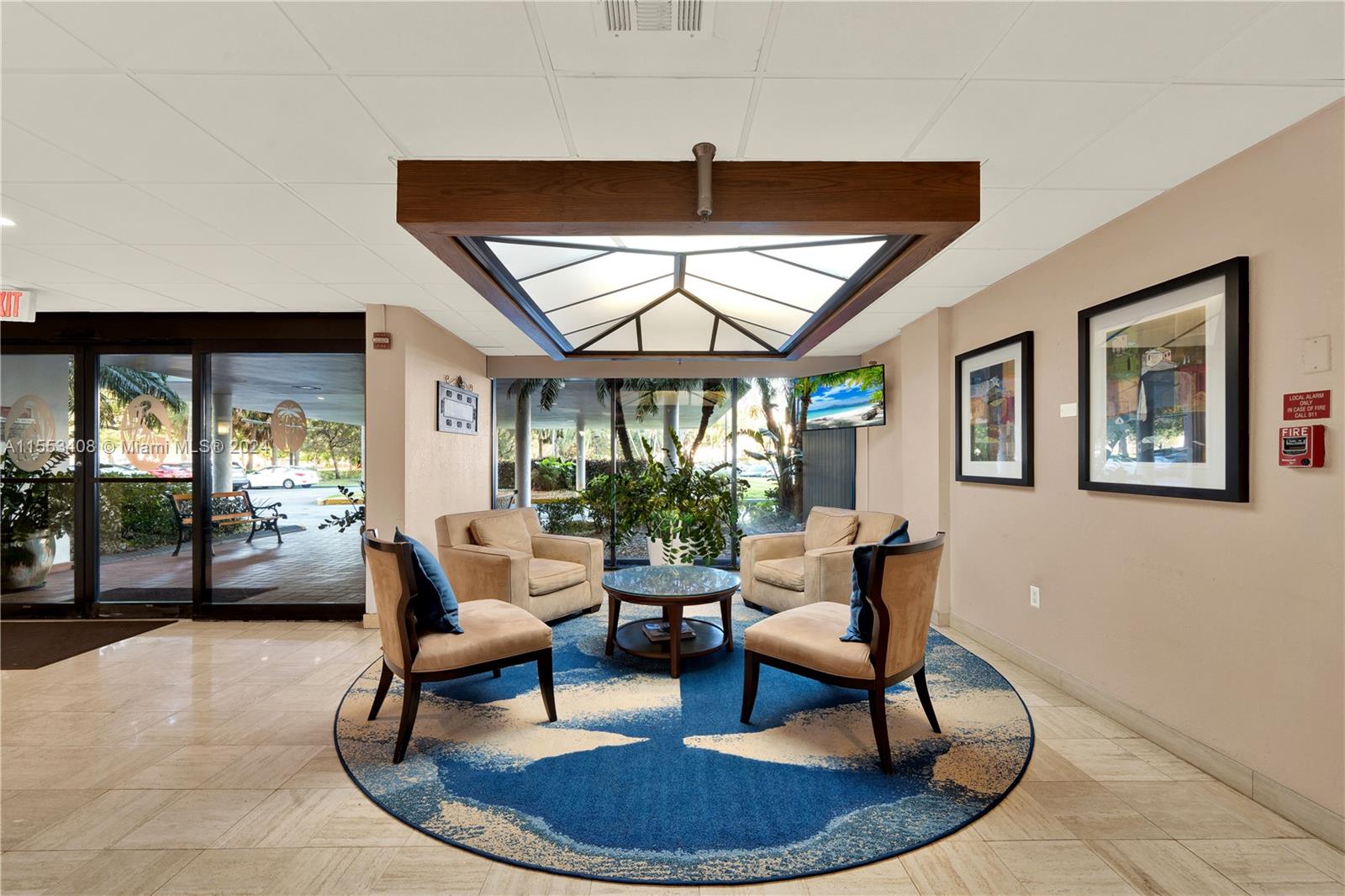 3850 Washington St 308, Hollywood, Florida 33021, 2 Bedrooms Bedrooms, ,2 BathroomsBathrooms,Residential,For Sale,3850 Washington St 308,A11553408