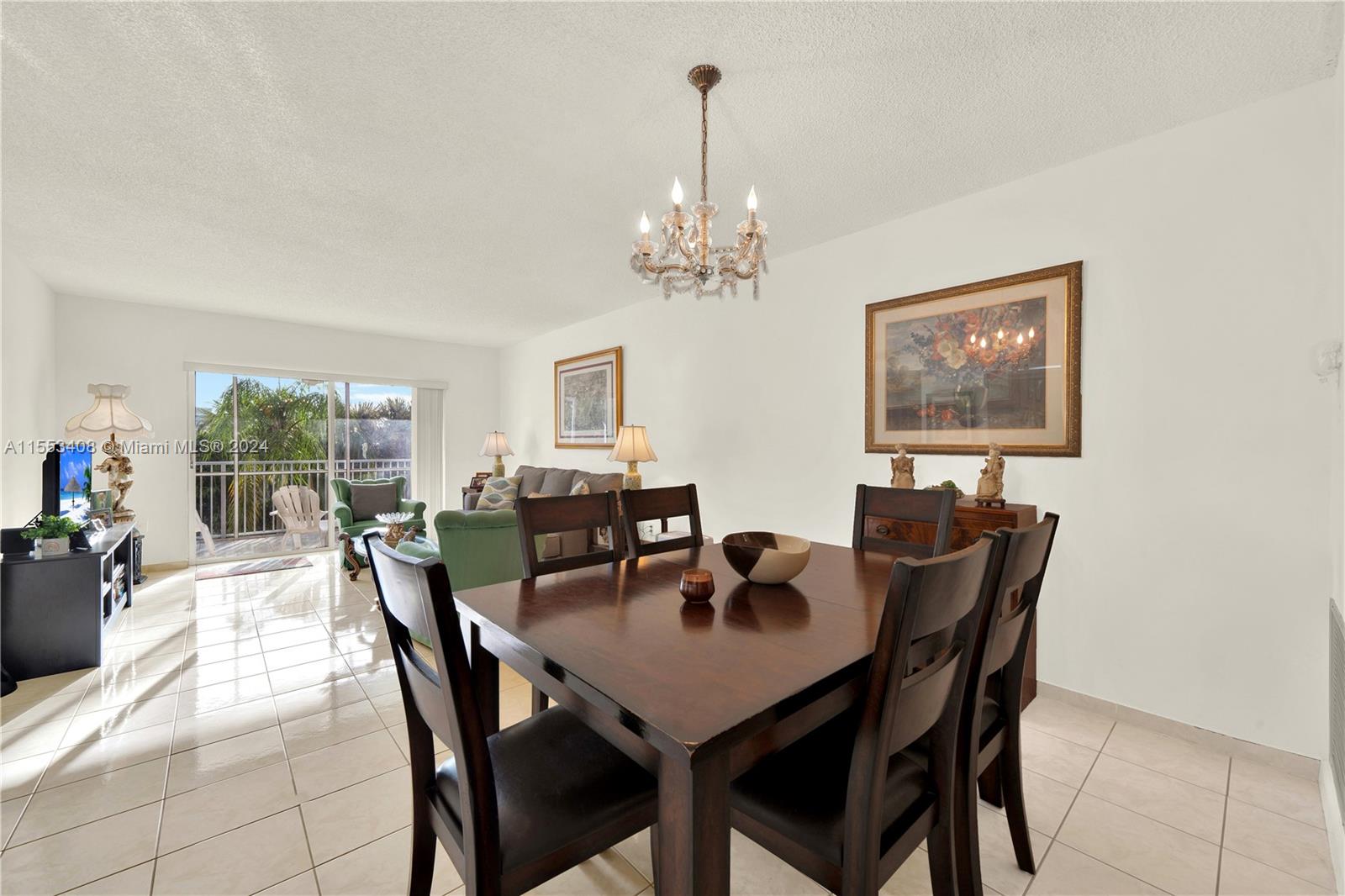 3850 Washington St 308, Hollywood, Florida 33021, 2 Bedrooms Bedrooms, ,2 BathroomsBathrooms,Residential,For Sale,3850 Washington St 308,A11553408