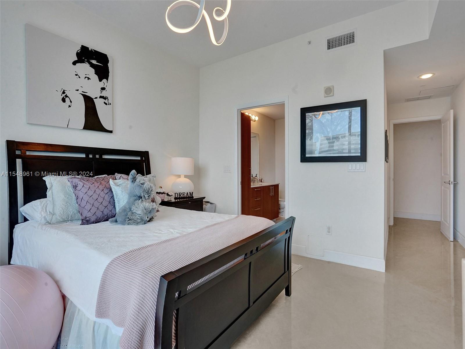 1945 S Ocean Dr 1601, Hallandale Beach, Florida 33009, 3 Bedrooms Bedrooms, ,3 BathroomsBathrooms,Residential,For Sale,1945 S Ocean Dr 1601,A11548961