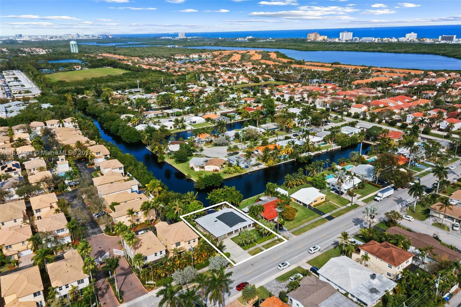 1179 Johnson St, Hollywood, Florida 33019, 3 Bedrooms Bedrooms, ,4 BathroomsBathrooms,Residential,For Sale,1179 Johnson St,A11534694