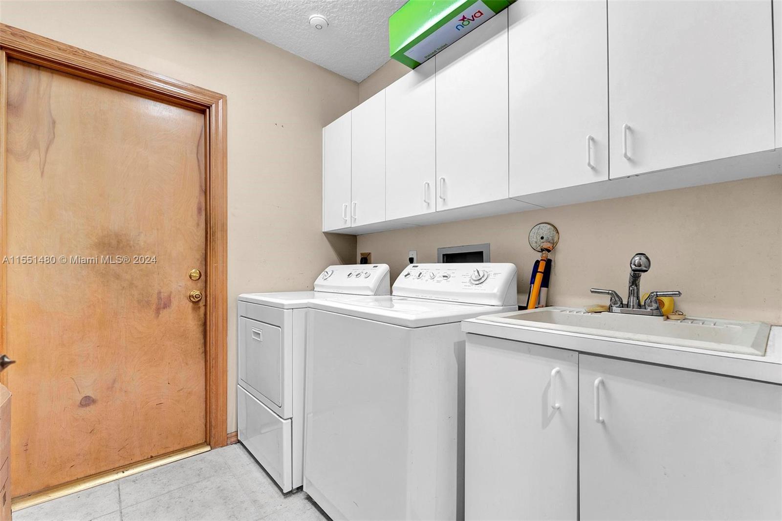 11309 Port St, Cooper City, Florida 33026, 5 Bedrooms Bedrooms, ,3 BathroomsBathrooms,Residential,For Sale,11309 Port St,A11551480