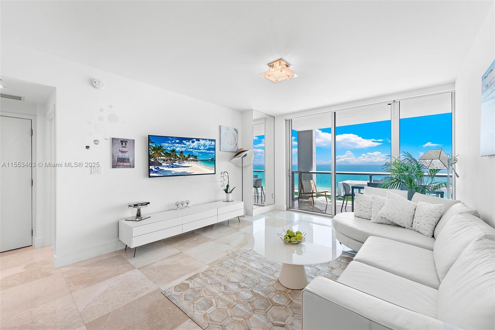 6799 Collins Ave 804, Miami Beach, Florida 33141, 2 Bedrooms Bedrooms, ,2 BathroomsBathrooms,Residential,For Sale,6799 Collins Ave 804,A11553463