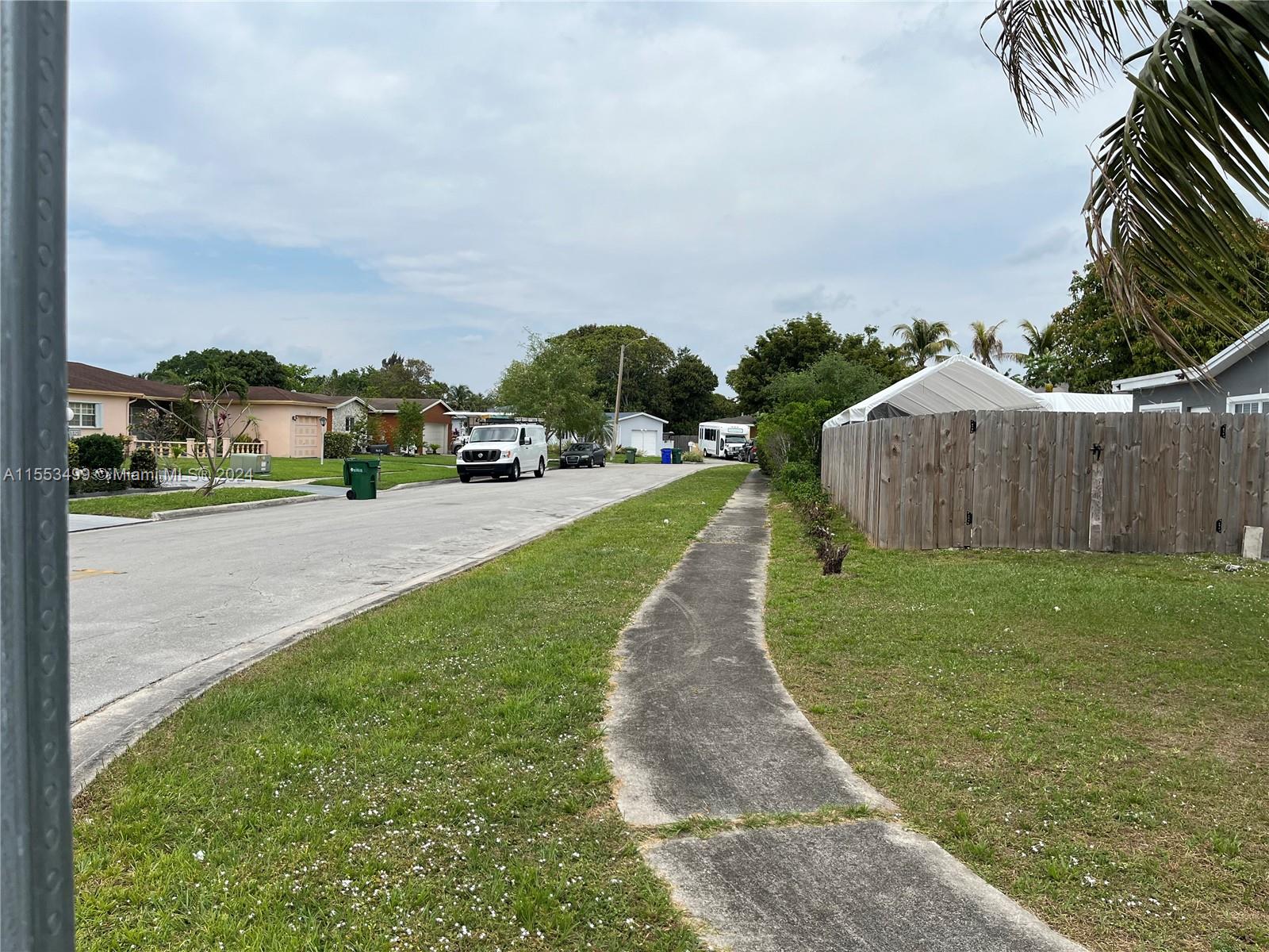 5390 SW 10th Ct, Margate, Florida 33068, 2 Bedrooms Bedrooms, ,2 BathroomsBathrooms,Residential,For Sale,5390 SW 10th Ct,A11553499