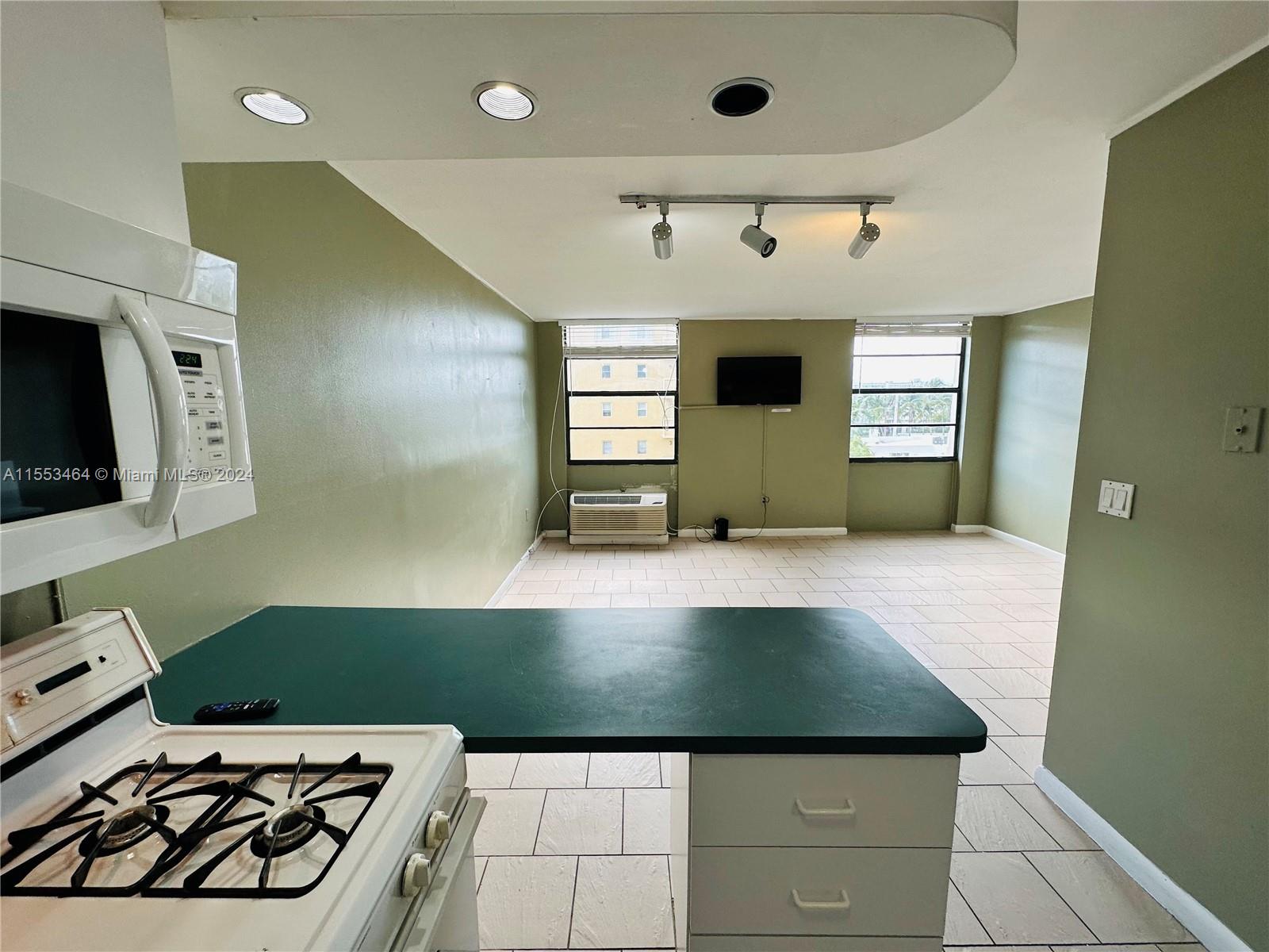 Miami Beach, Florida 33139, ,1 BathroomBathrooms,Residential,For Sale,A11553464