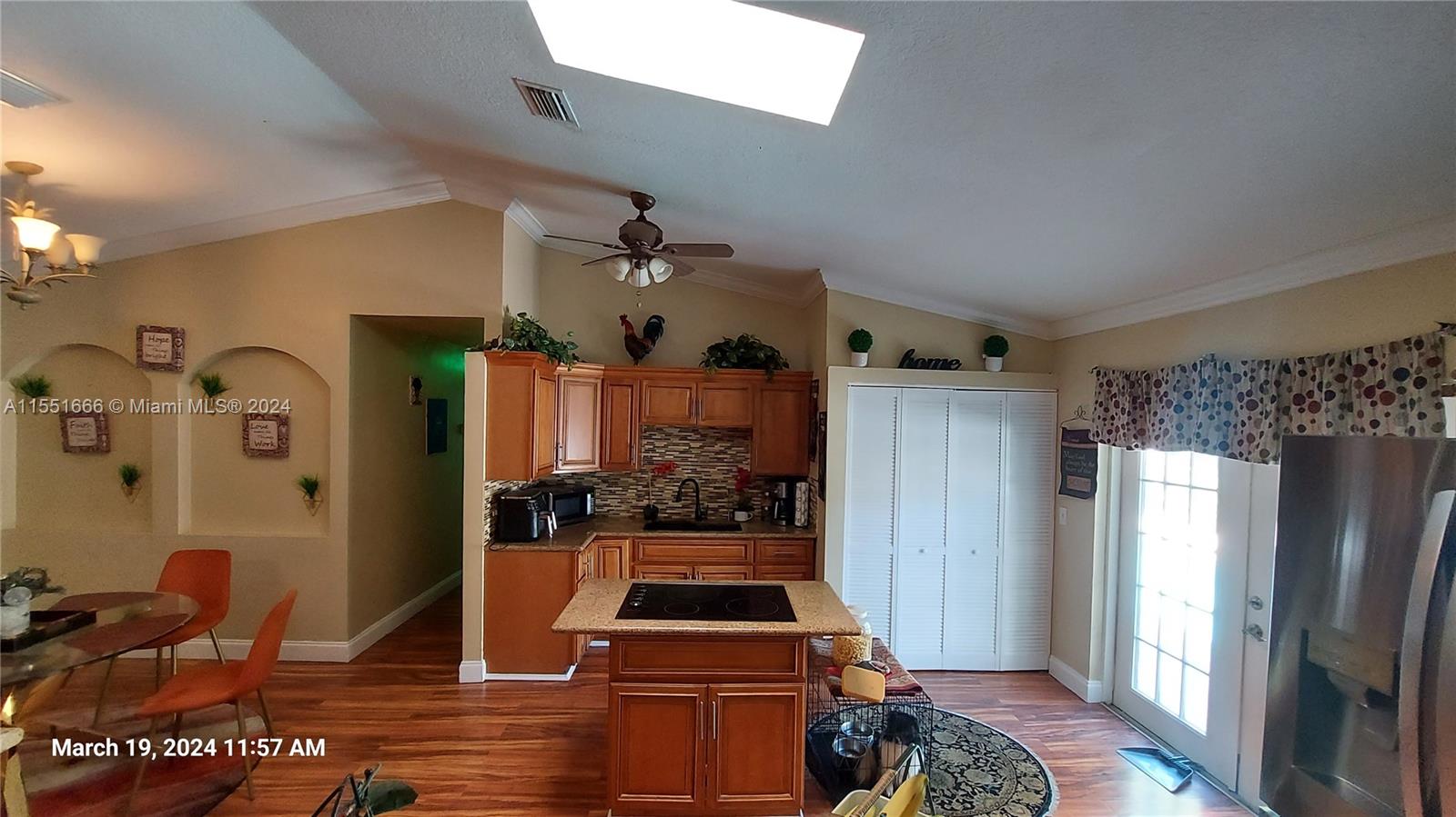 6001 NW 89th Ave, Tamarac, Florida 33321, 4 Bedrooms Bedrooms, 1 Room Rooms,3 BathroomsBathrooms,Residential,For Sale,6001 NW 89th Ave,A11551666