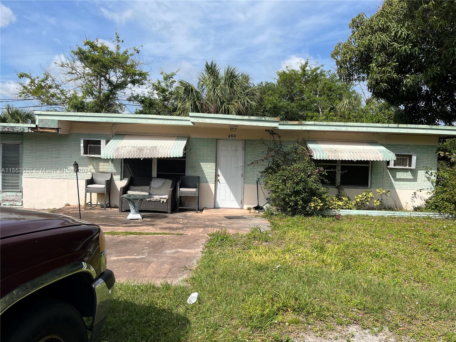 203 NW 27th Ter  For Sale A11553528, FL