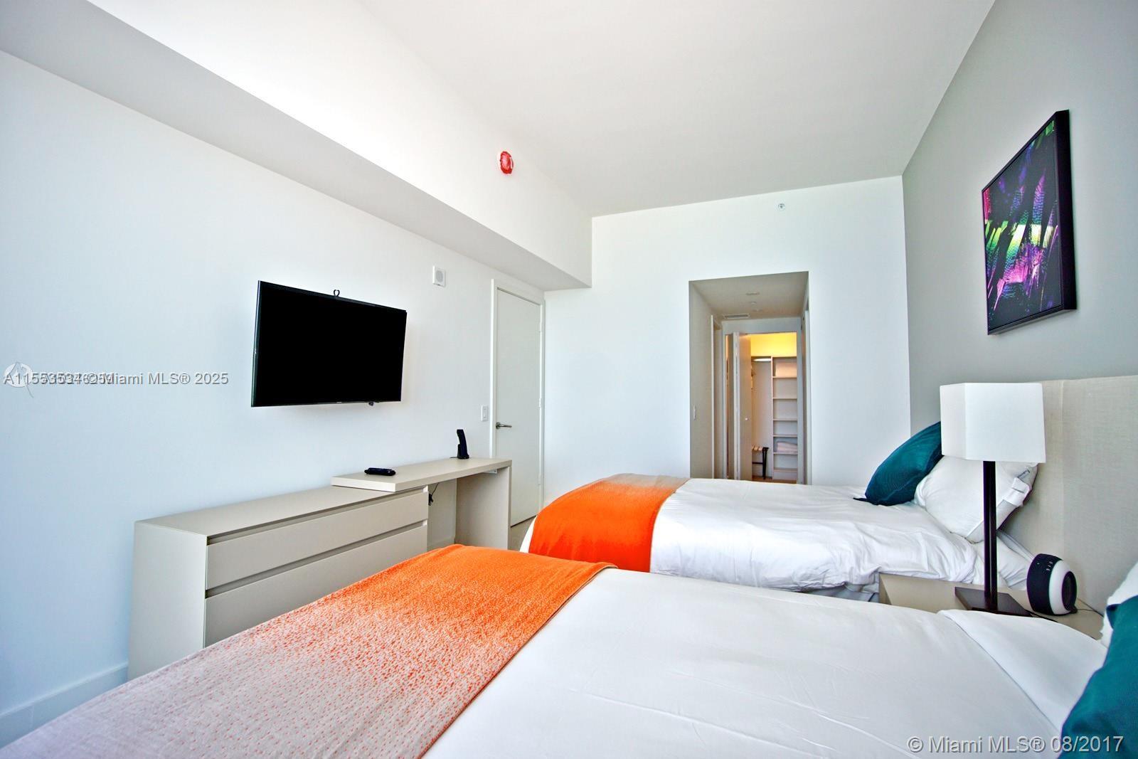 4111 S Ocean Dr LPH6, Hollywood, Florida 33019, 2 Bedrooms Bedrooms, ,2 BathroomsBathrooms,Residential,For Sale,4111 S Ocean Dr LPH6,A11553534