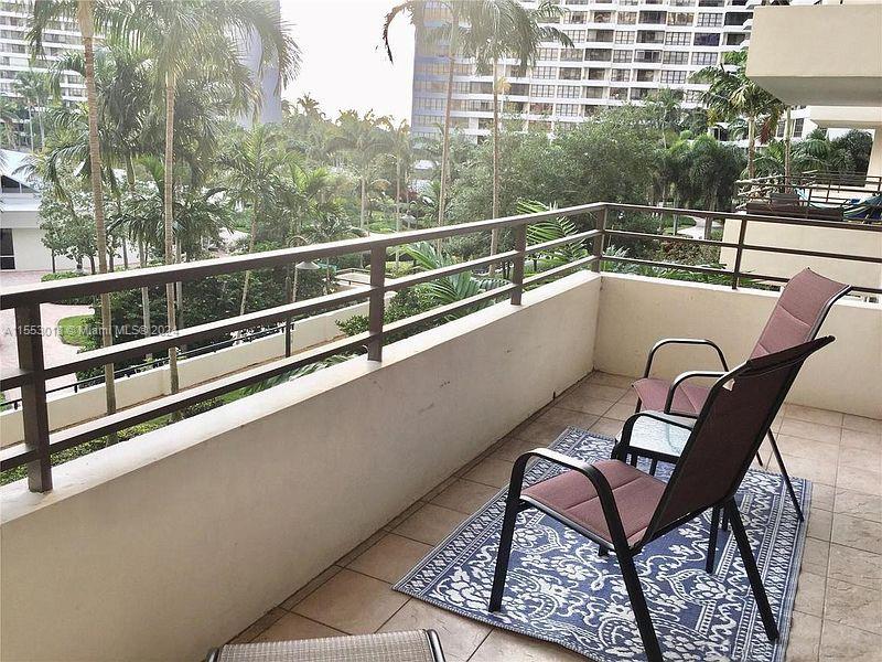 2500 Parkview Dr 517, Hallandale Beach, Florida 33009, 2 Bedrooms Bedrooms, ,2 BathroomsBathrooms,Residential,For Sale,2500 Parkview Dr 517,A11553018